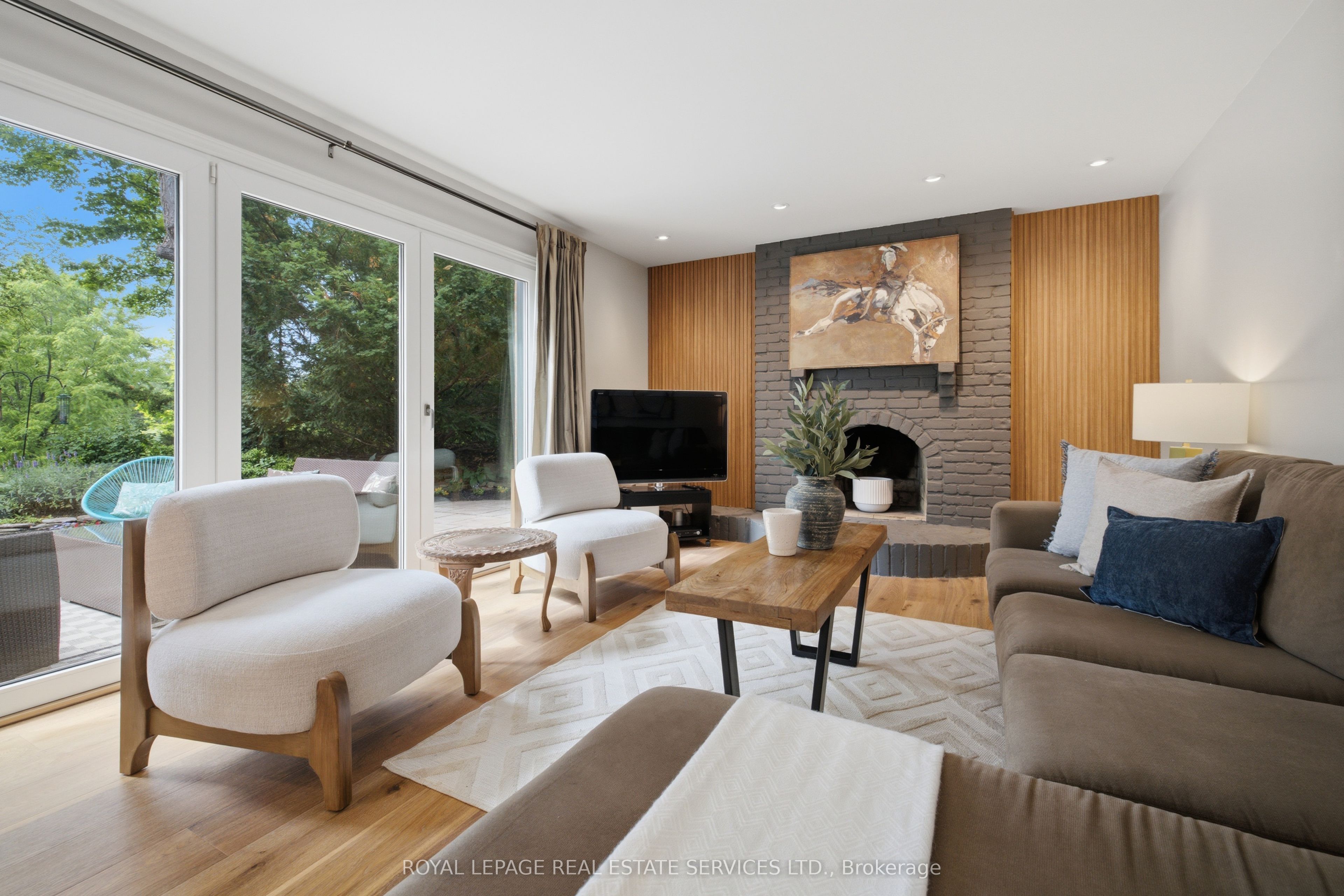 11 Regency Court Property Photo 20