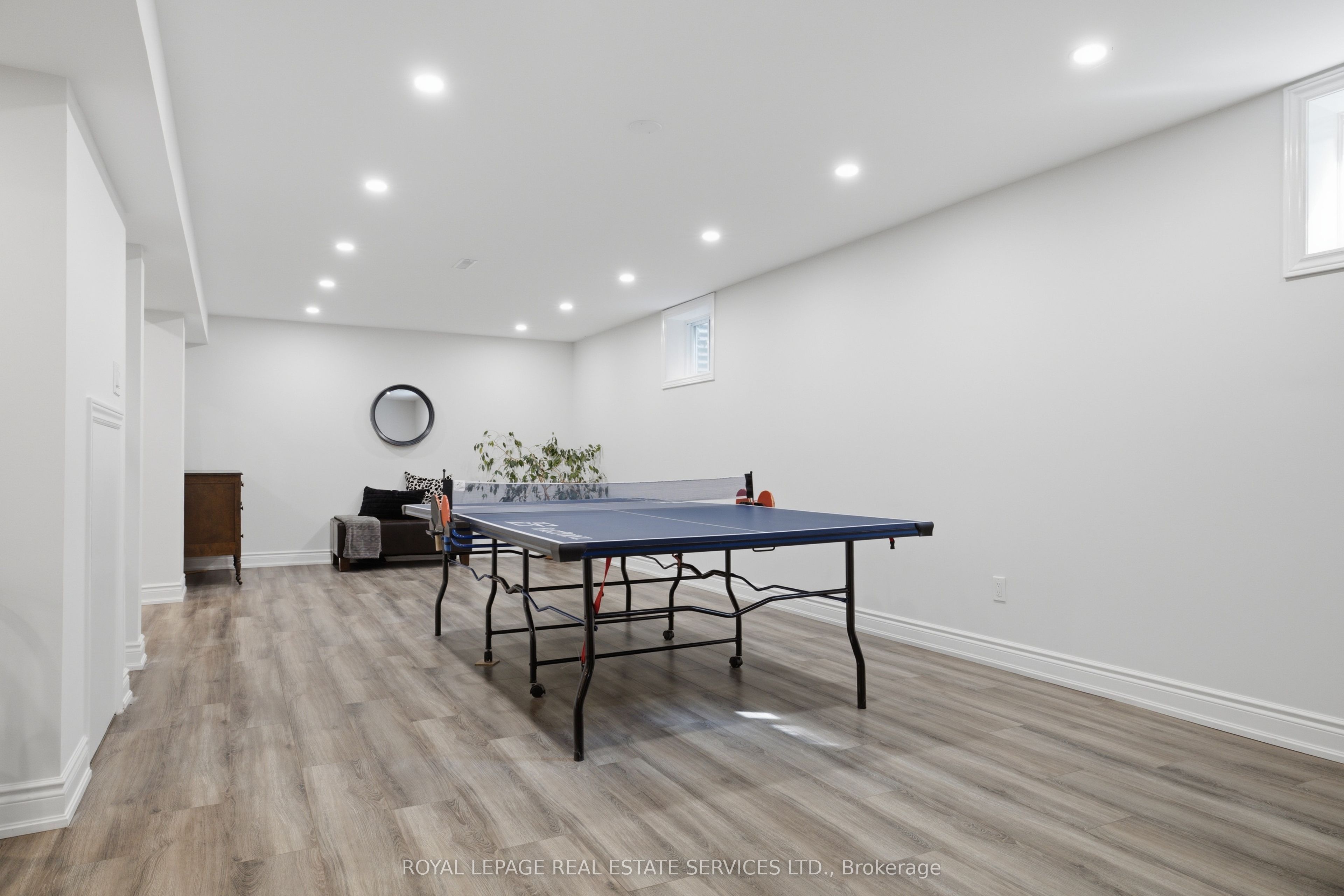 11 Regency Court Property Photo 34