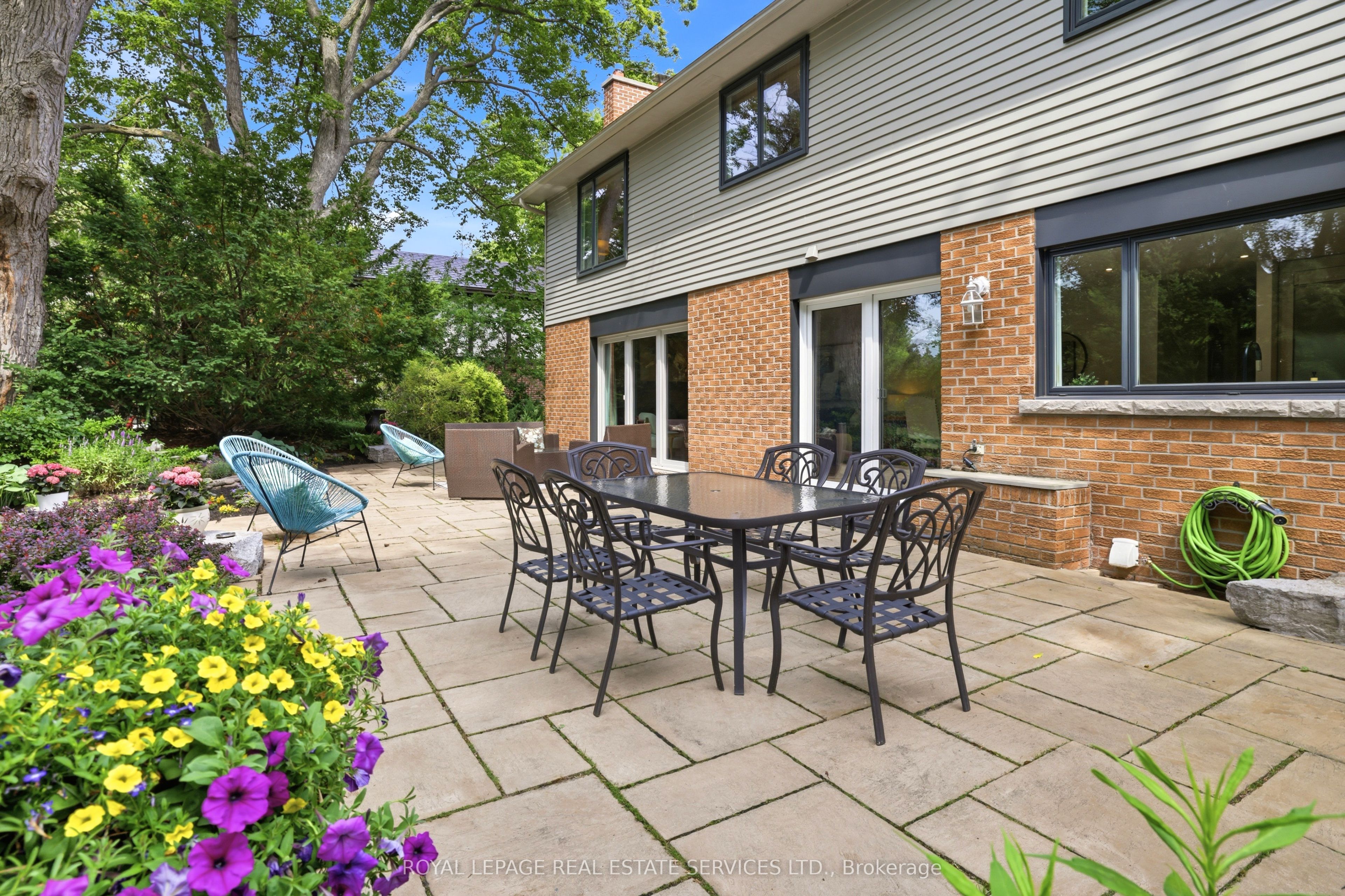 11 Regency Court Property Photo 37