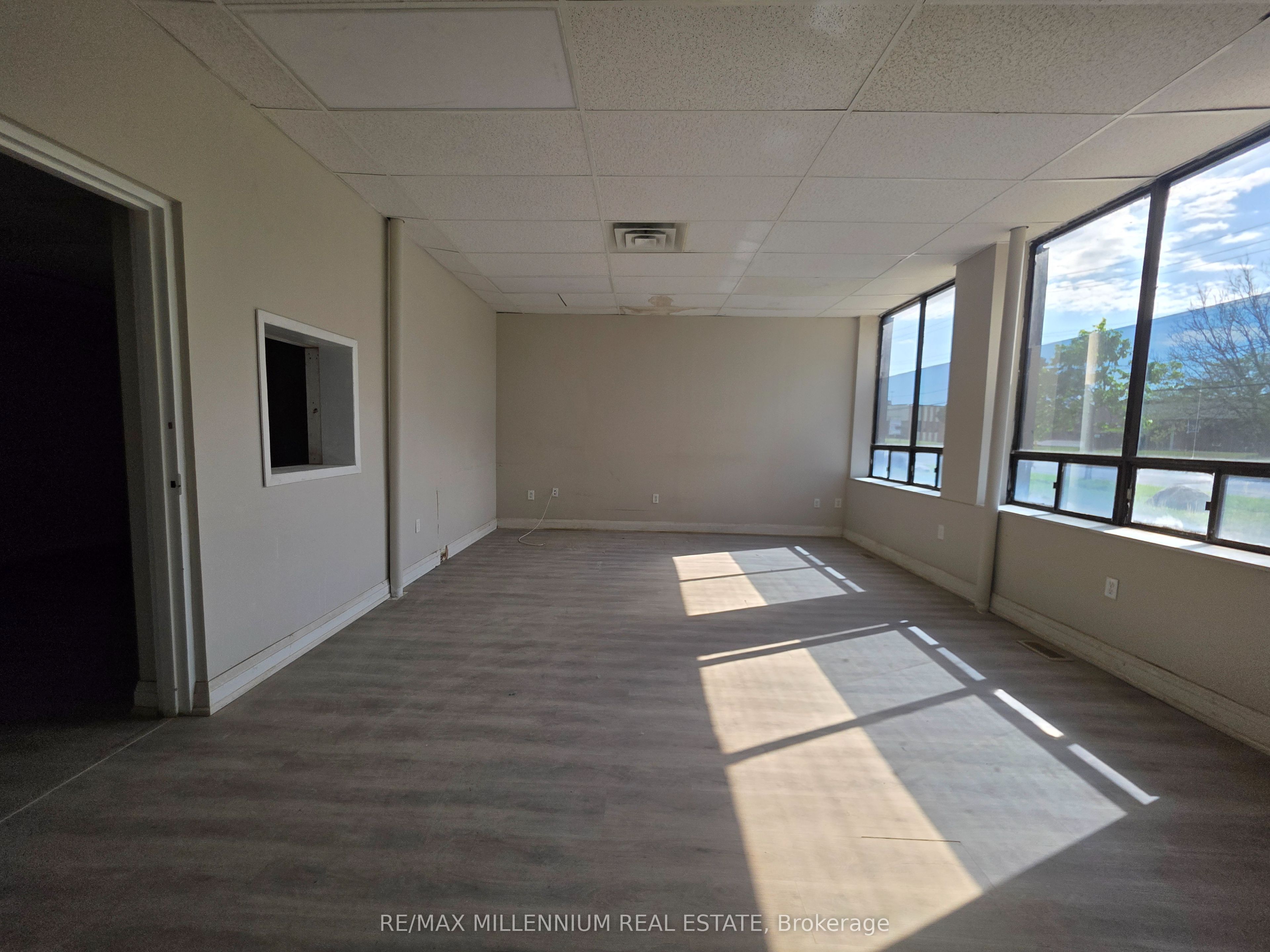 465 Norfinch Drive 1 Property Photo 18