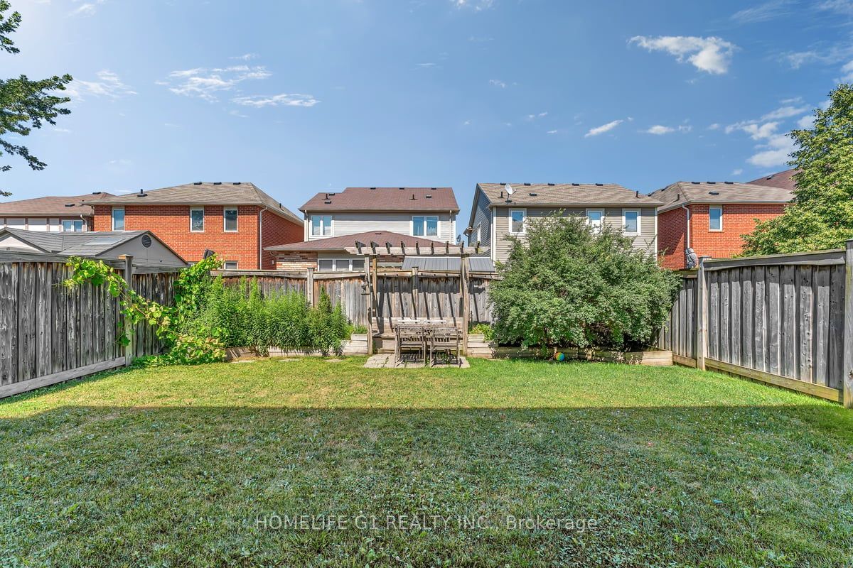 889 Challinor Terrace Property Photo 20