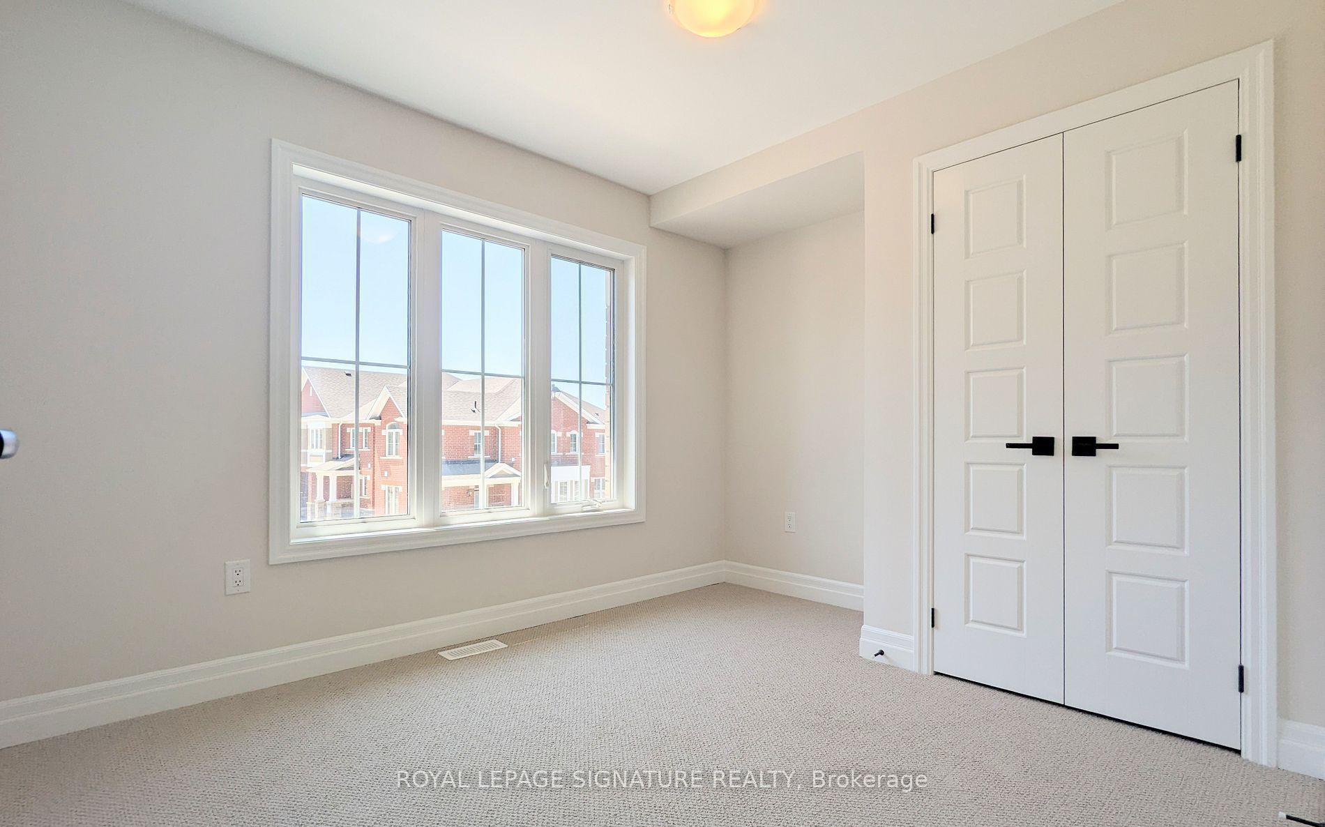 1225 Manitou Way Property Photo 10
