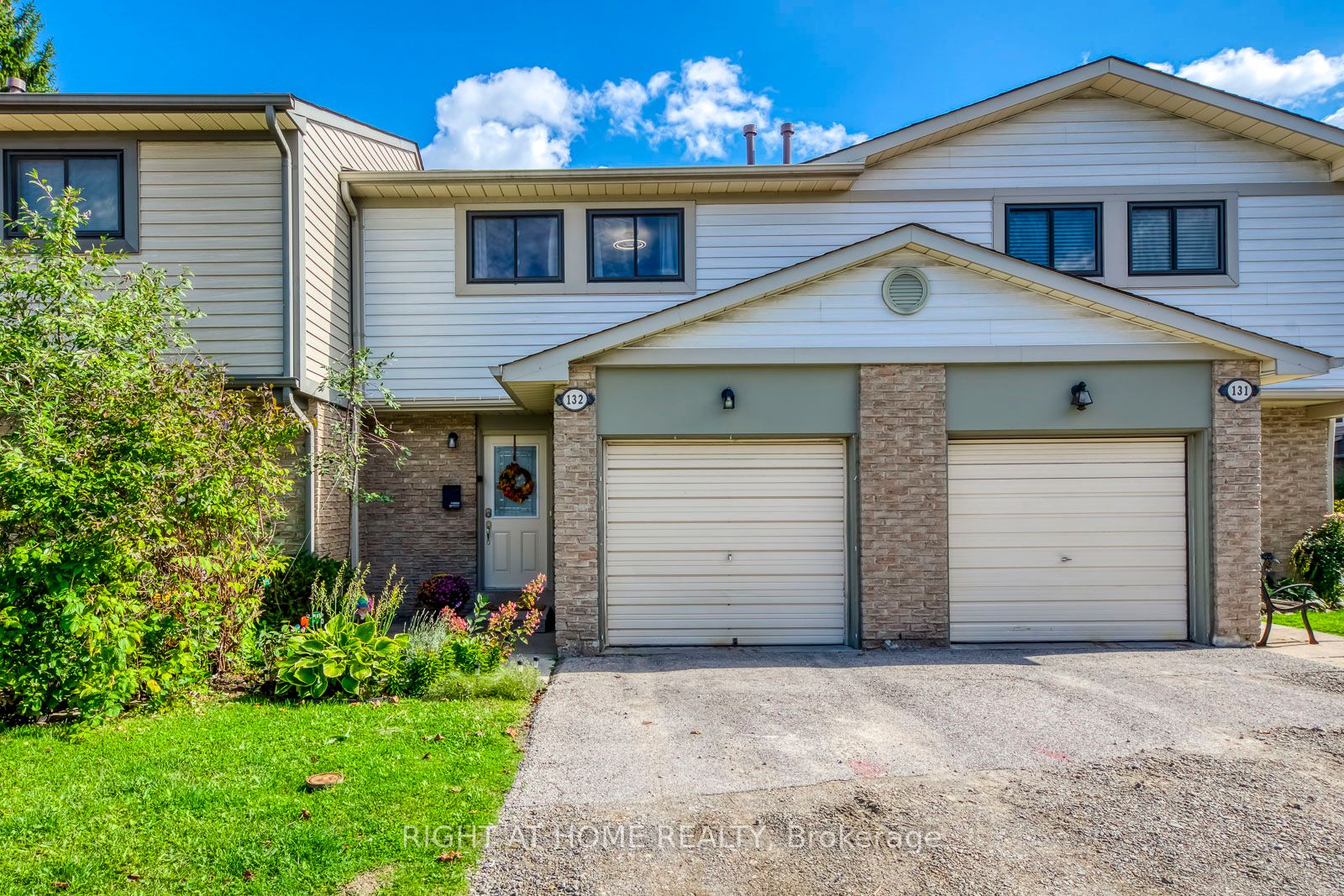 132 Ashton Crescent Property Photo 1