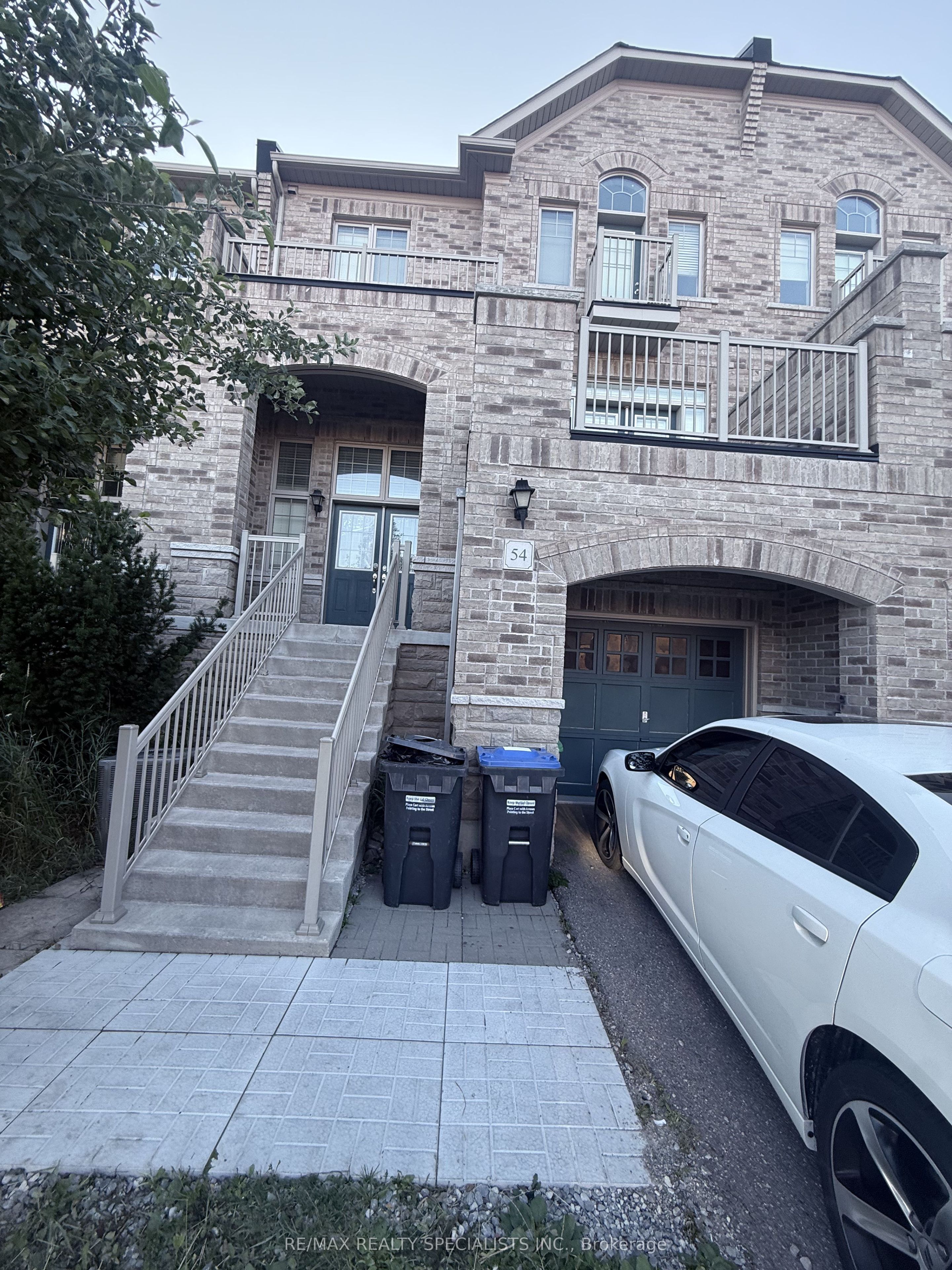 54 Chesterwood Crescent Property Photo 1