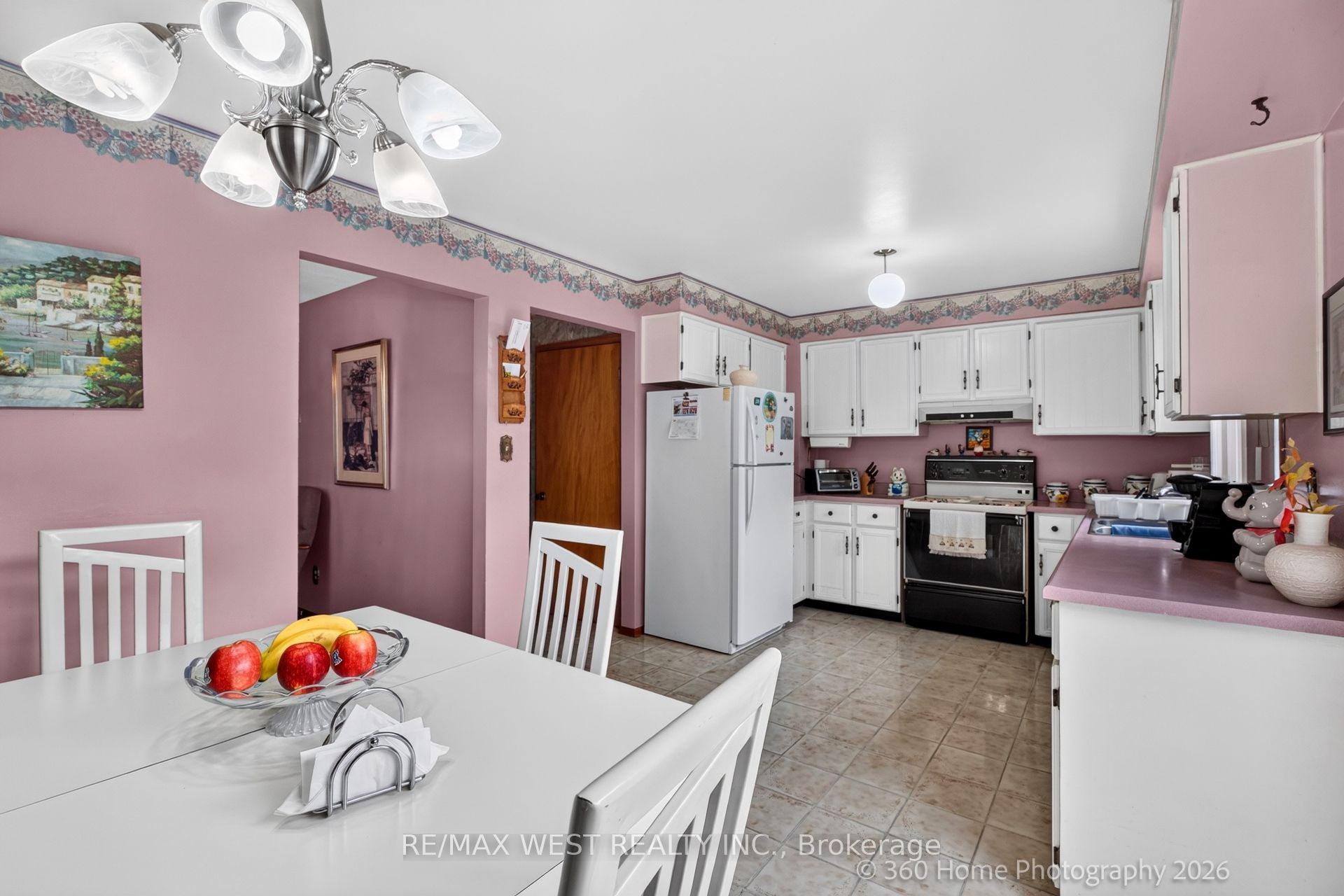 4157 Ottewell Crescent Property Photo 9
