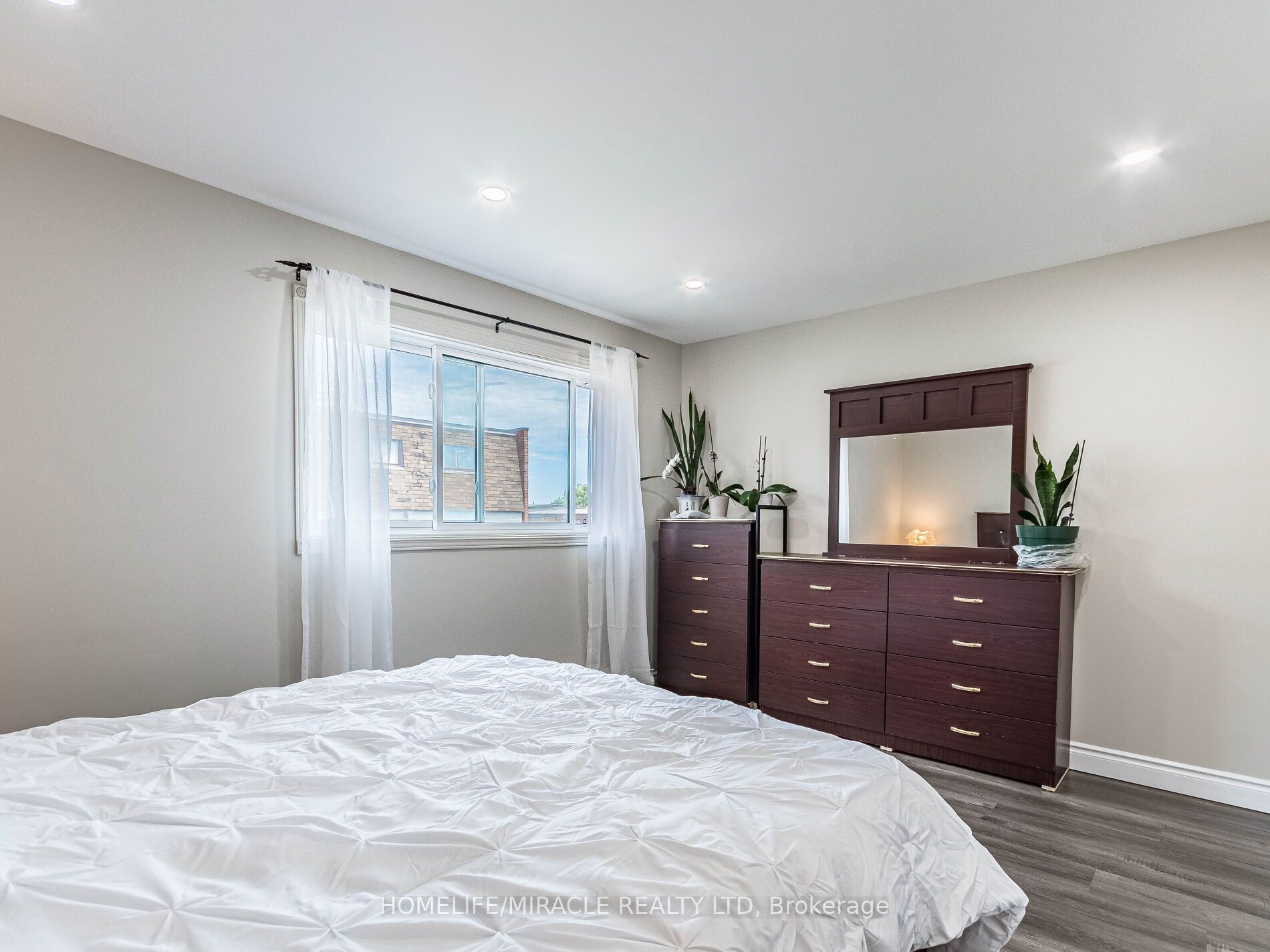 180 Mississauga Valley Boulevard 124 Property Photo 23