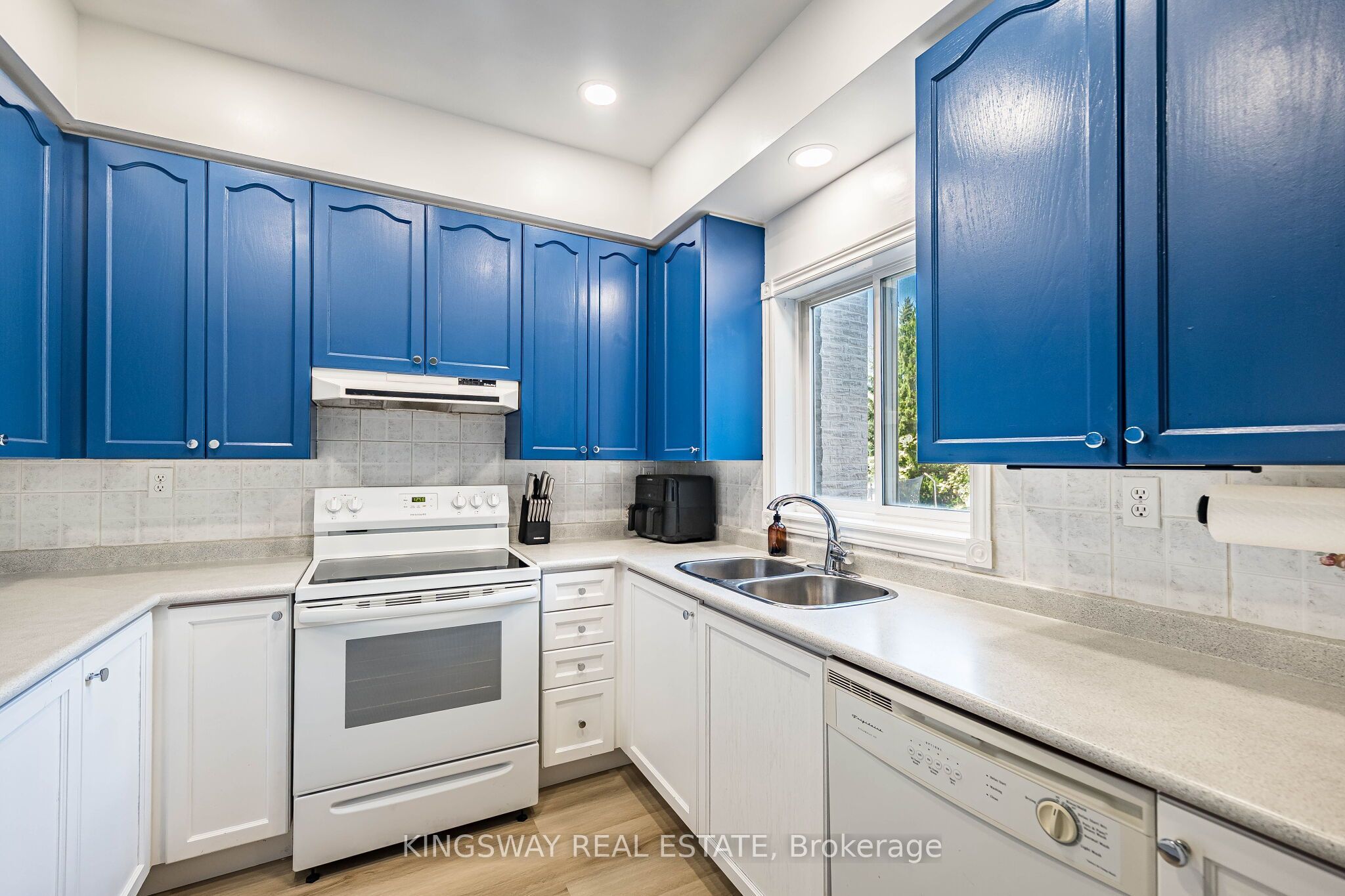 2057 White Dove Circle Property Photo 16