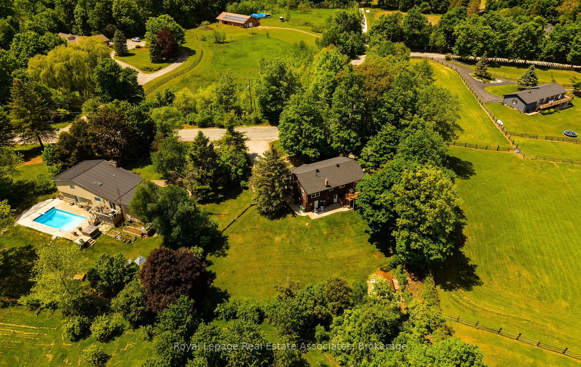 7462 15 Side Road Property Photo 2