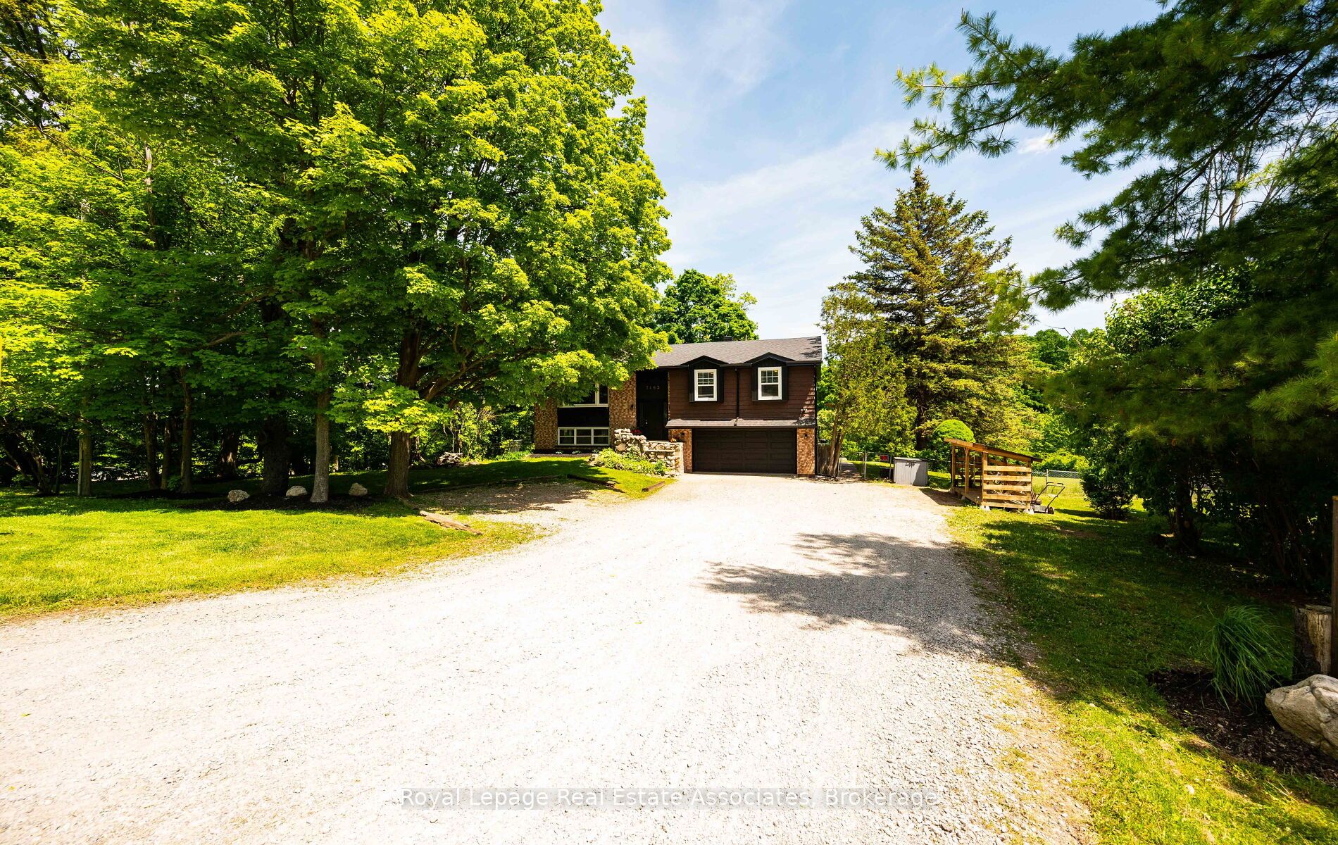 7462 15 Side Road Property Photo 3