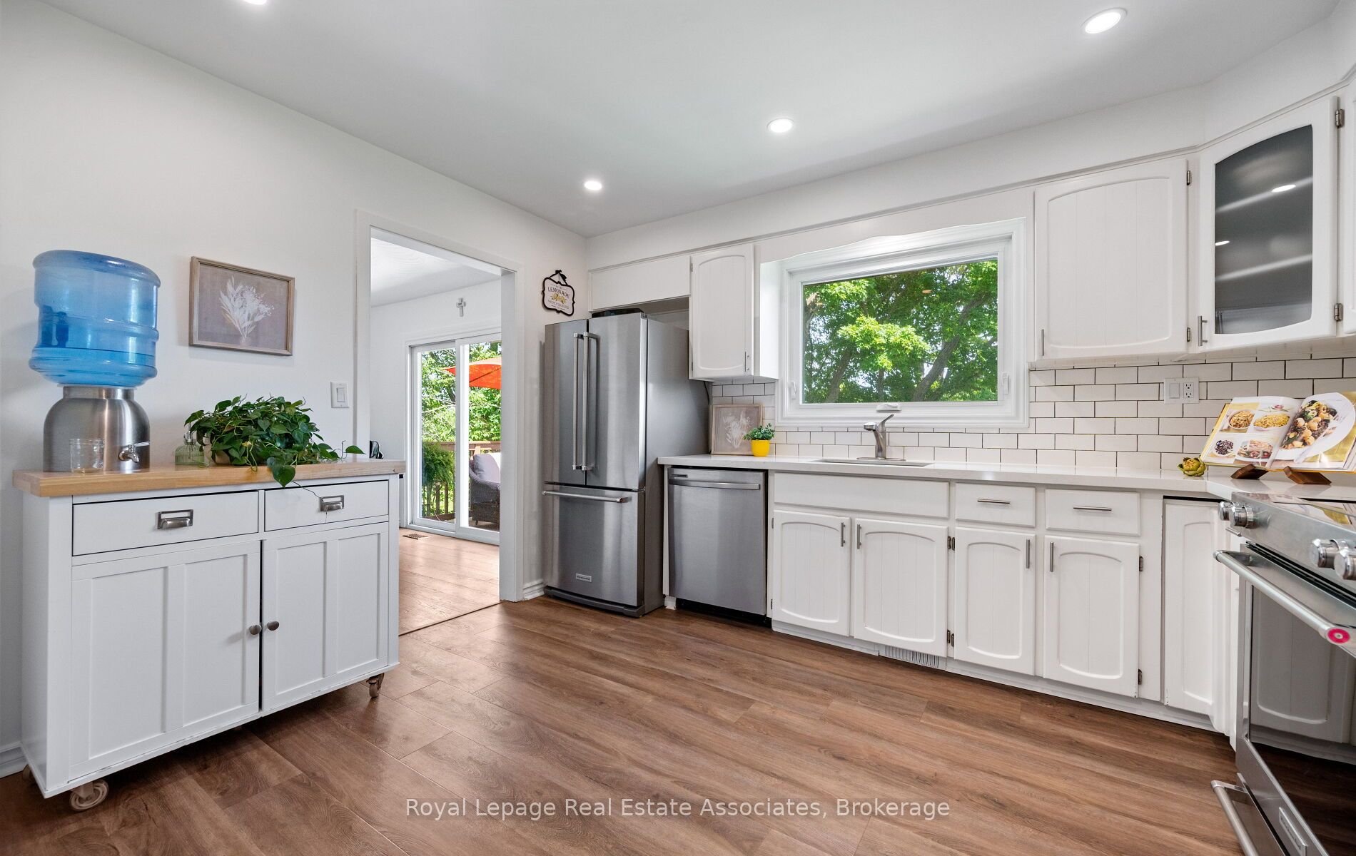 7462 15 Side Road Property Photo 15