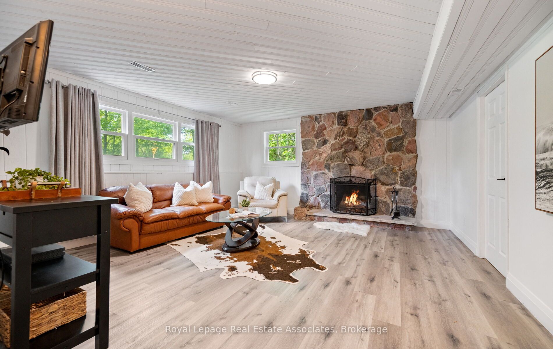 7462 15 Side Road Property Photo 27