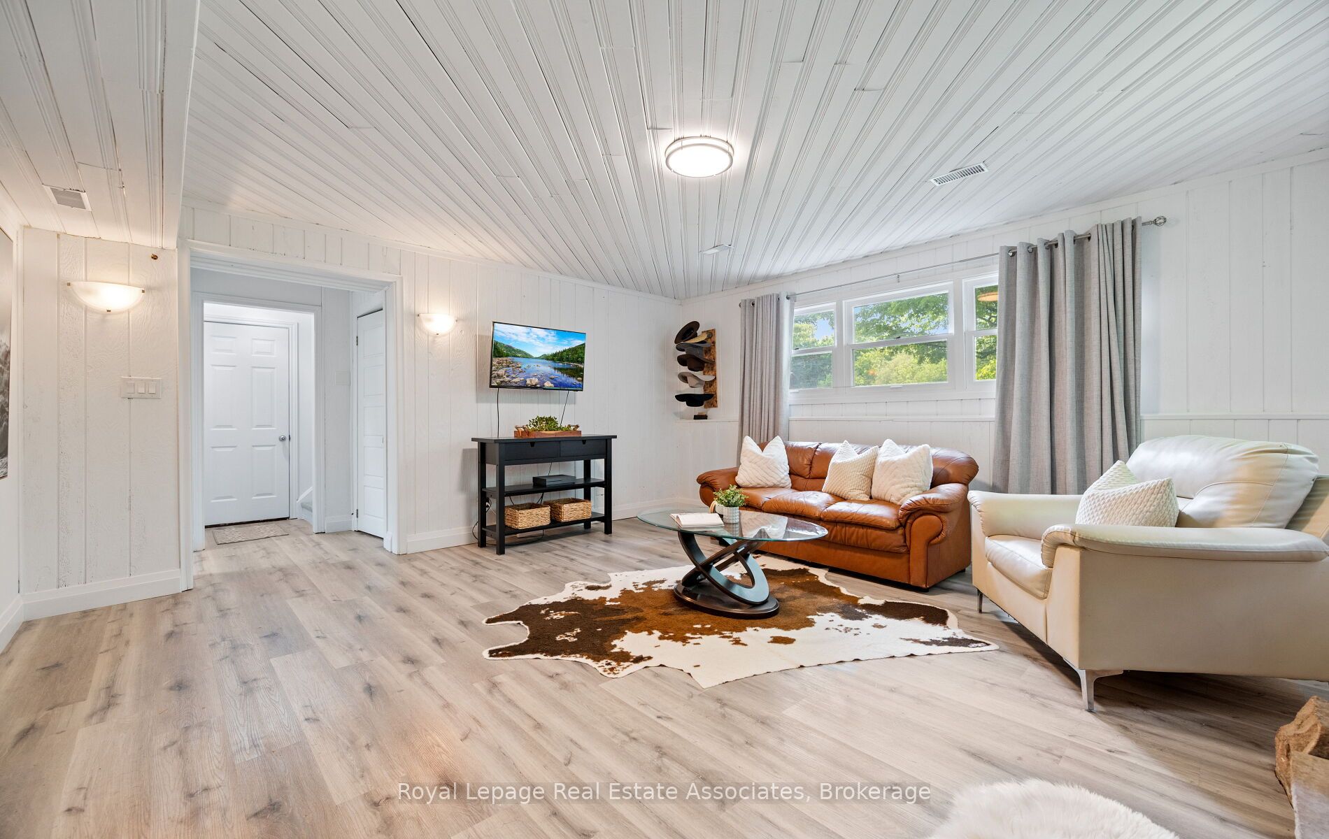 7462 15 Side Road Property Photo 29