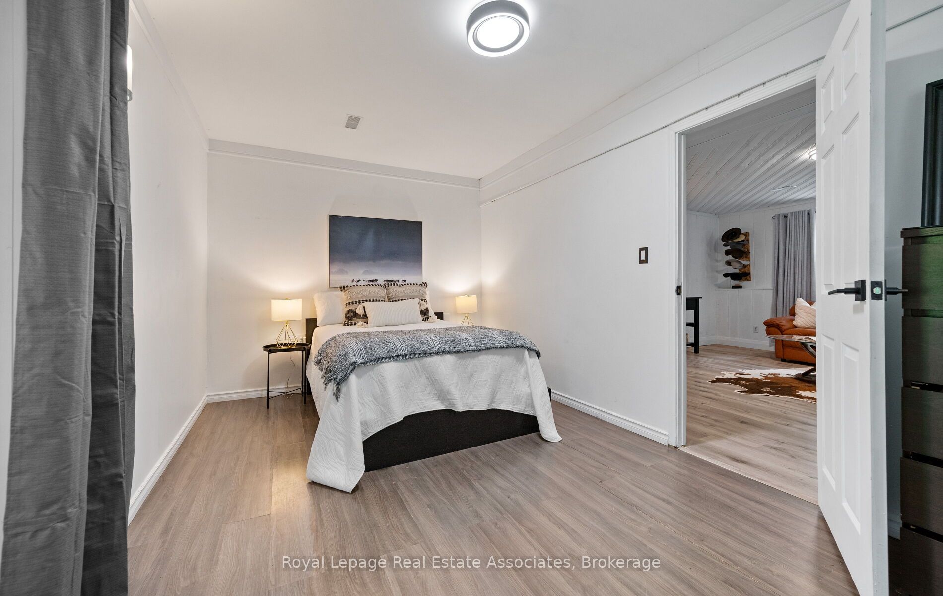 7462 15 Side Road Property Photo 31