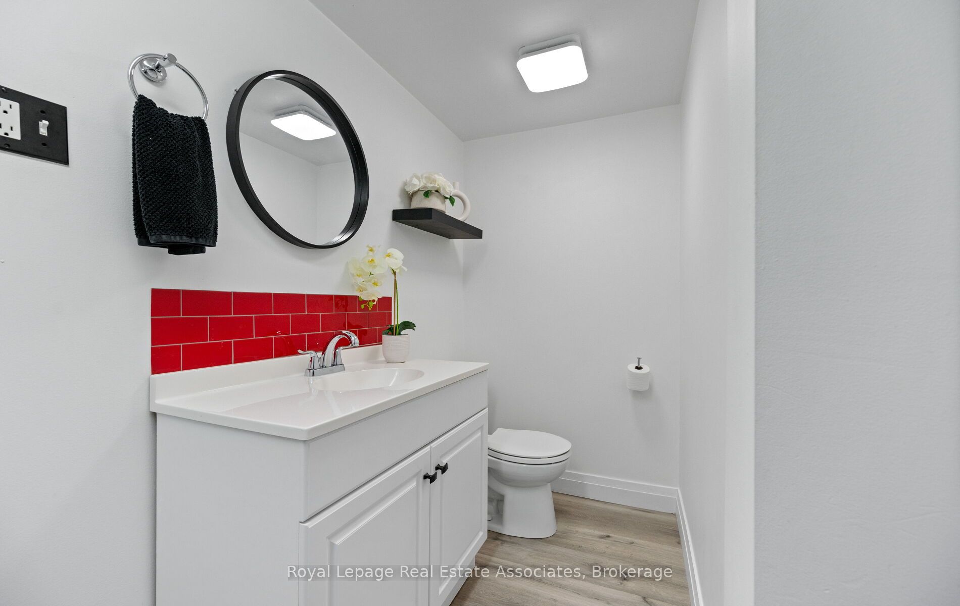 7462 15 Side Road Property Photo 34