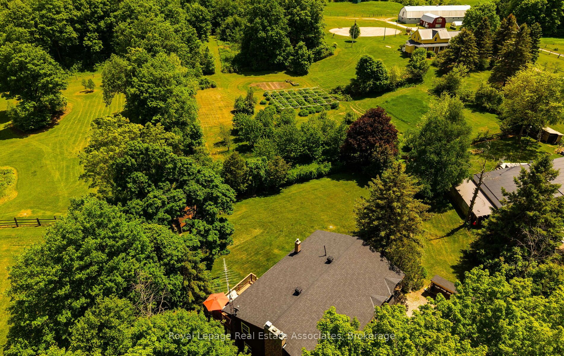 7462 15 Side Road Property Photo 45