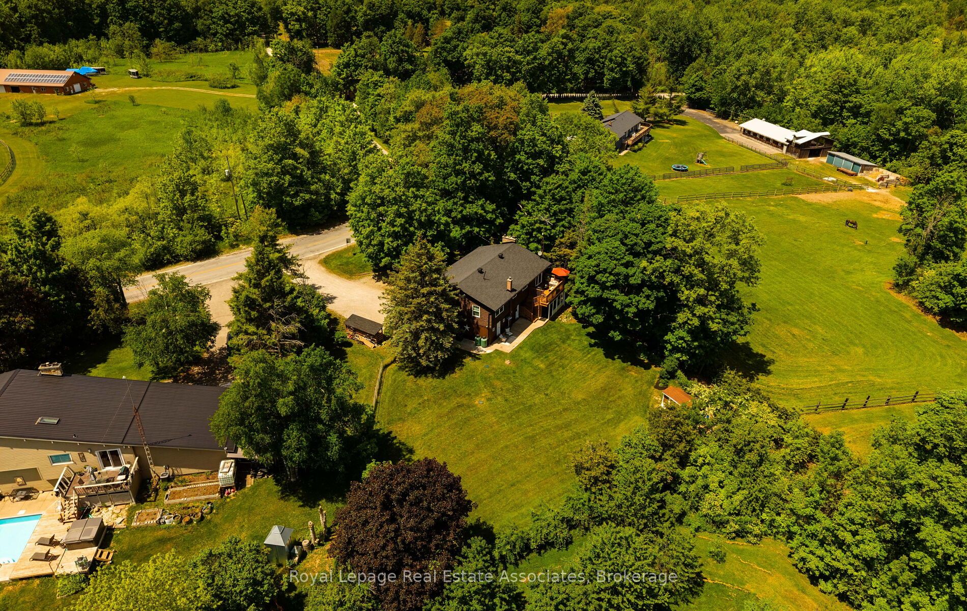 7462 15 Side Road Property Photo 47