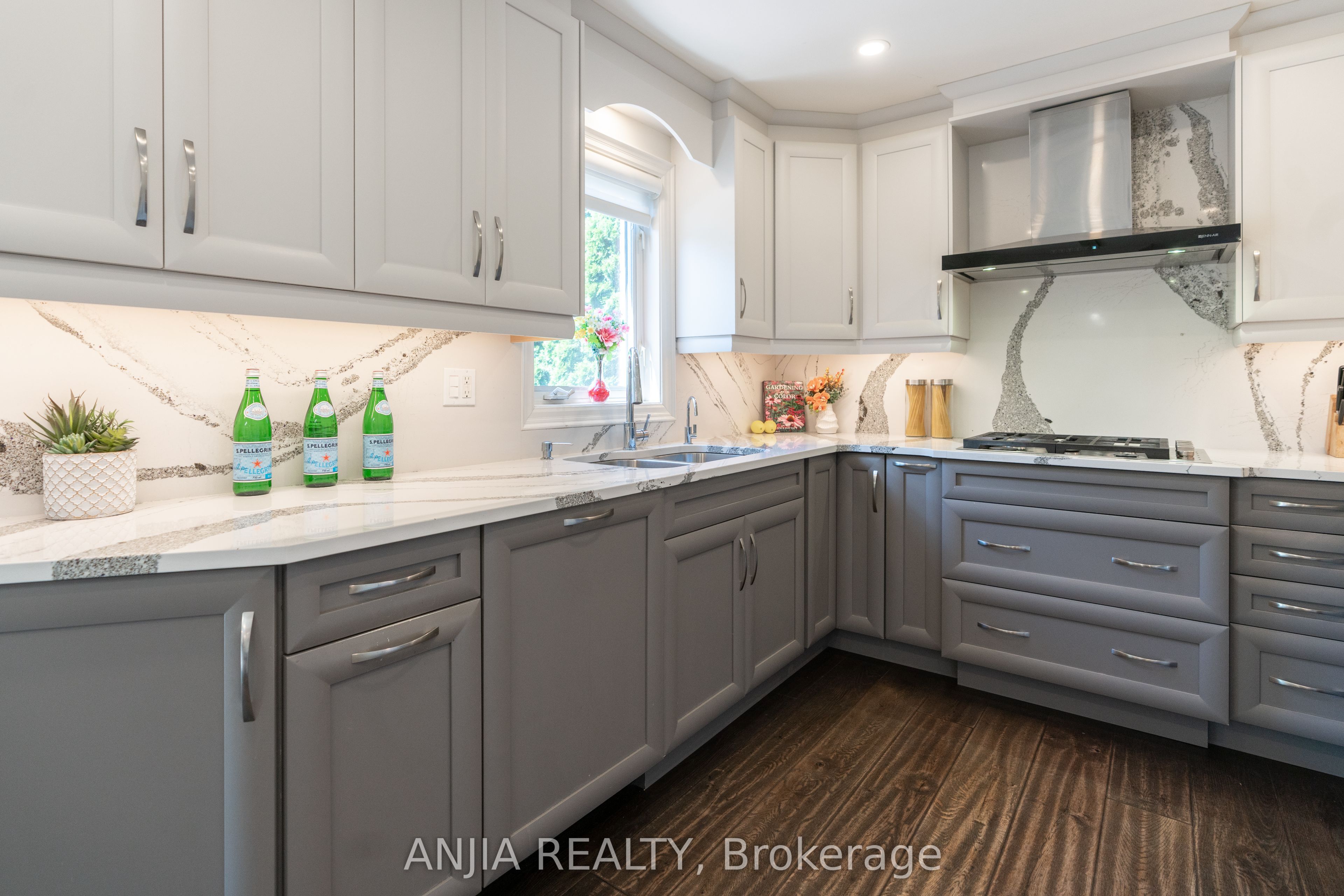 2410 Eden Valley Drive Property Photo 14