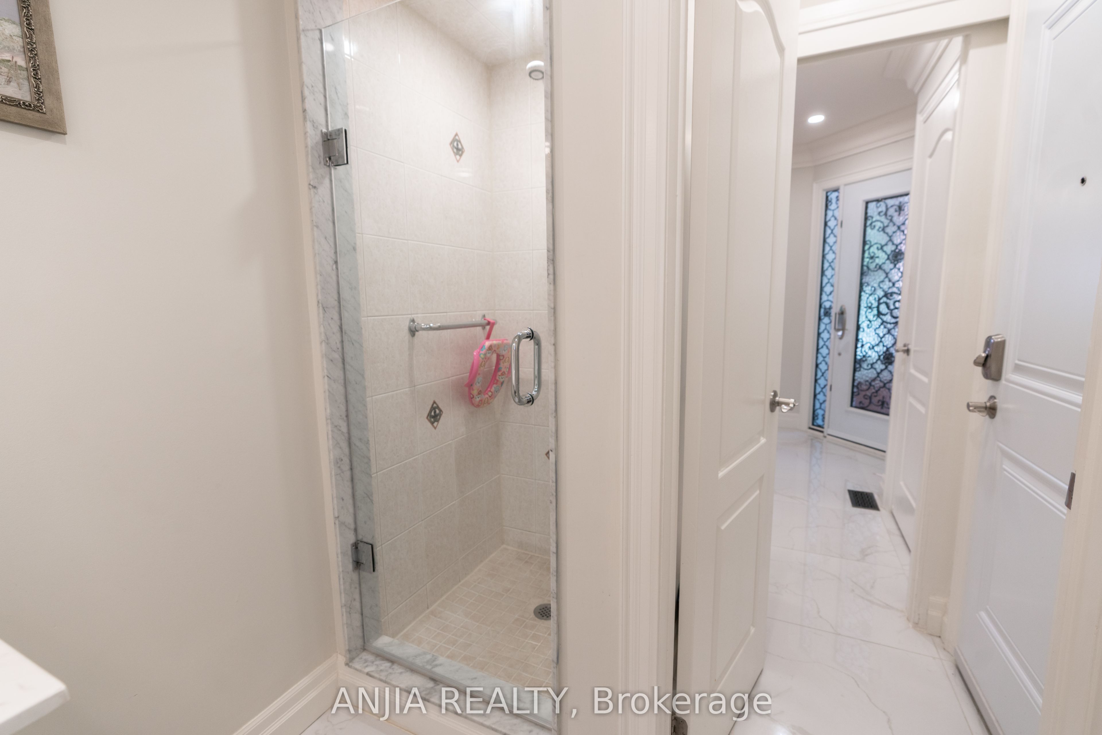 2410 Eden Valley Drive Property Photo 32