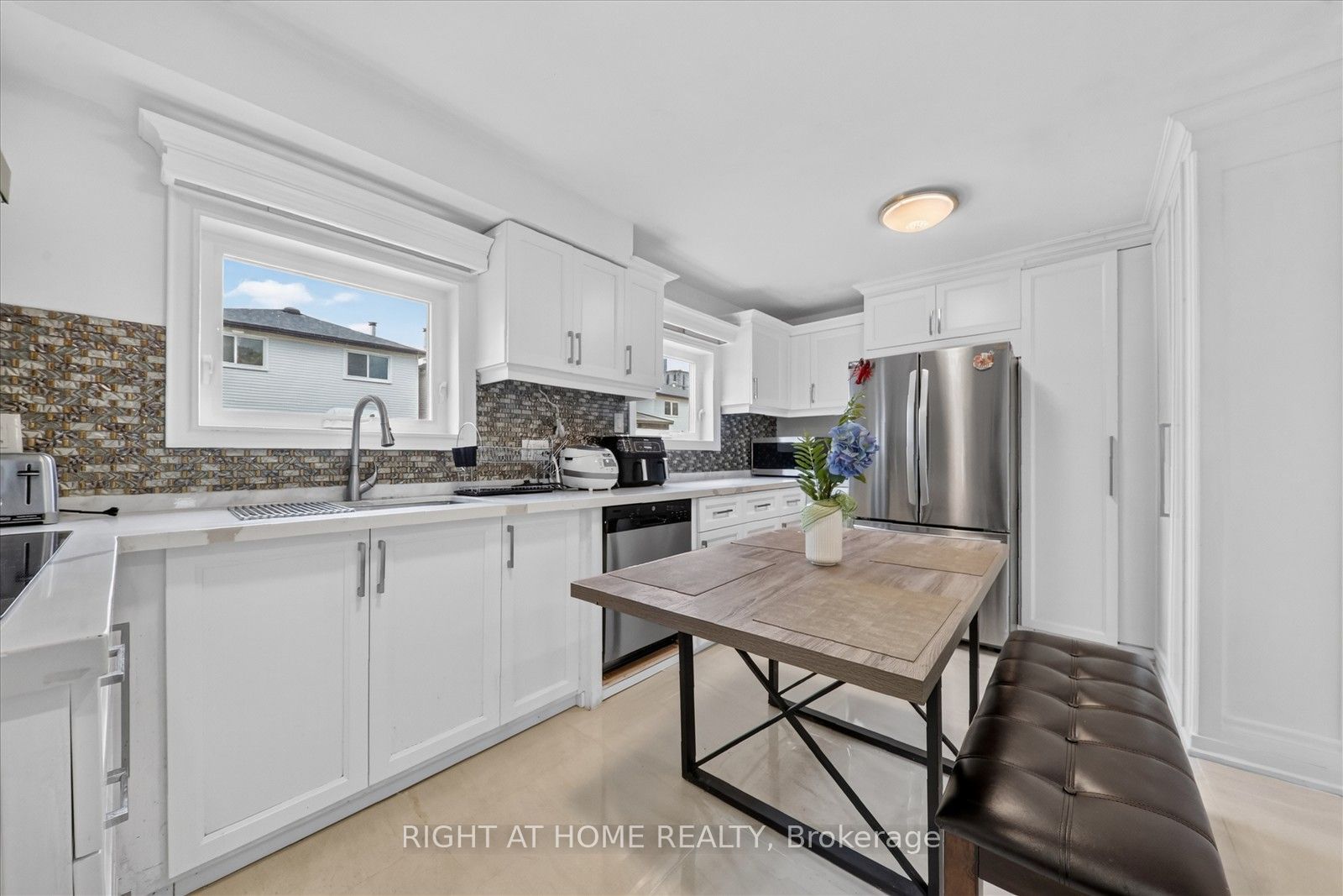 531 Wallenberg Crescent Property Photo 18
