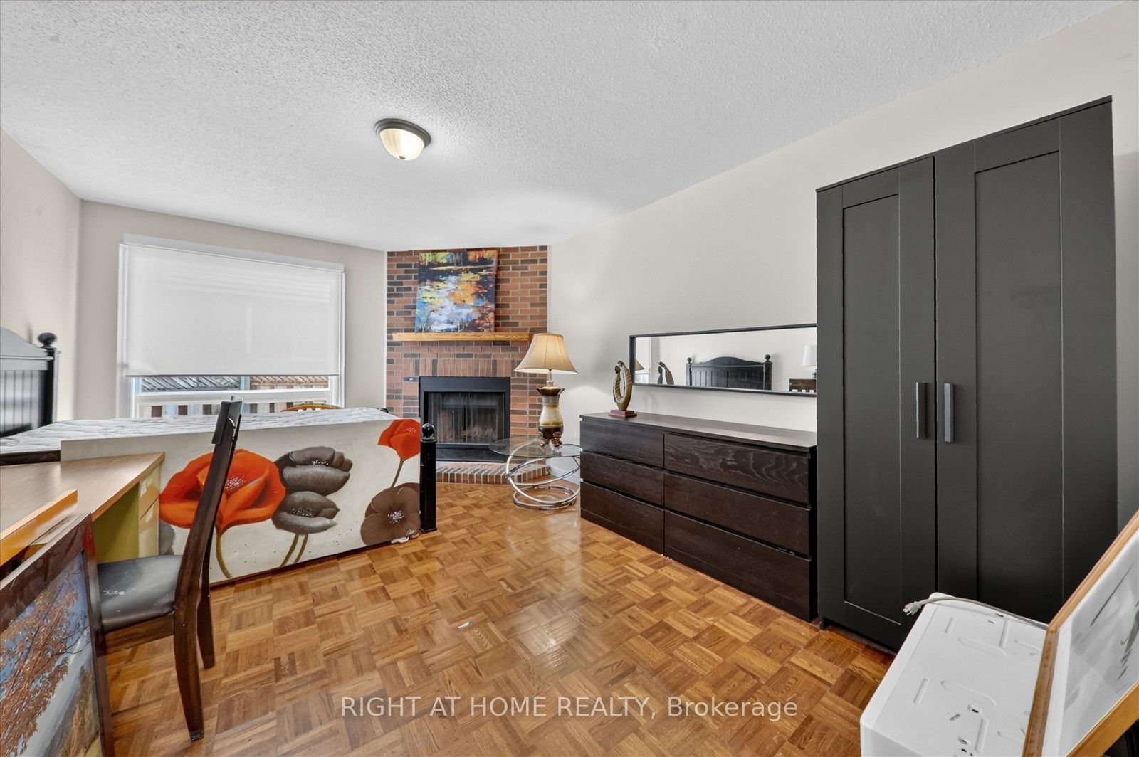531 Wallenberg Crescent Property Photo 25