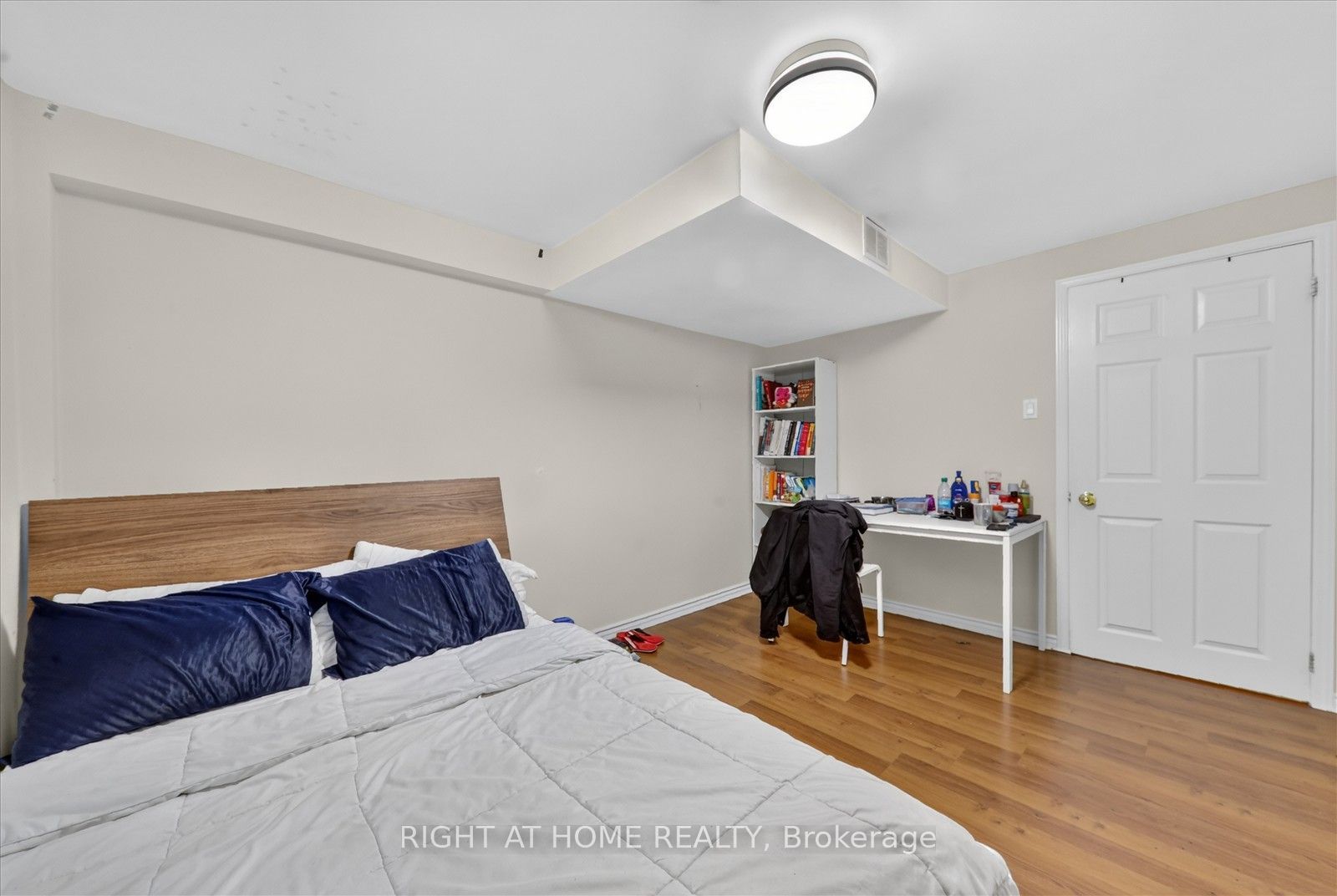 531 Wallenberg Crescent Property Photo 44