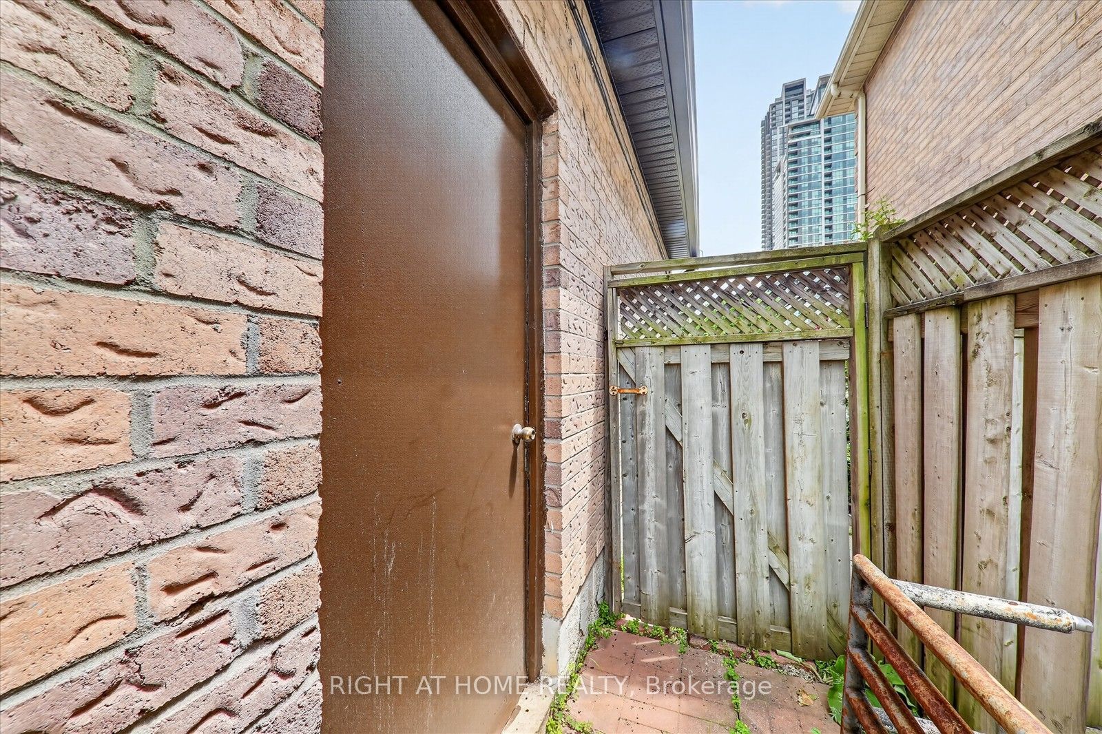531 Wallenberg Crescent Property Photo 48