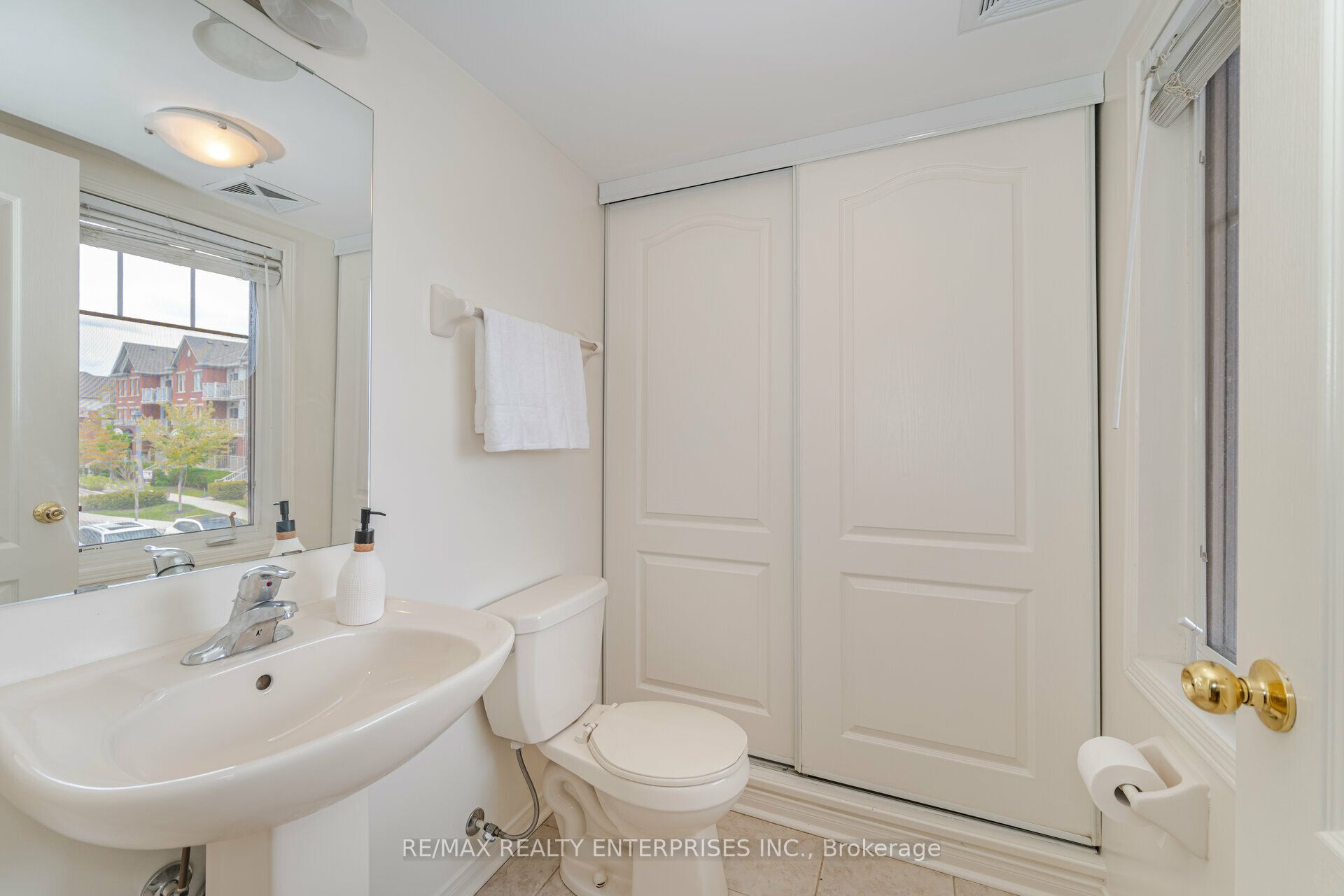 3375 Thomas Street 3 Property Photo 12