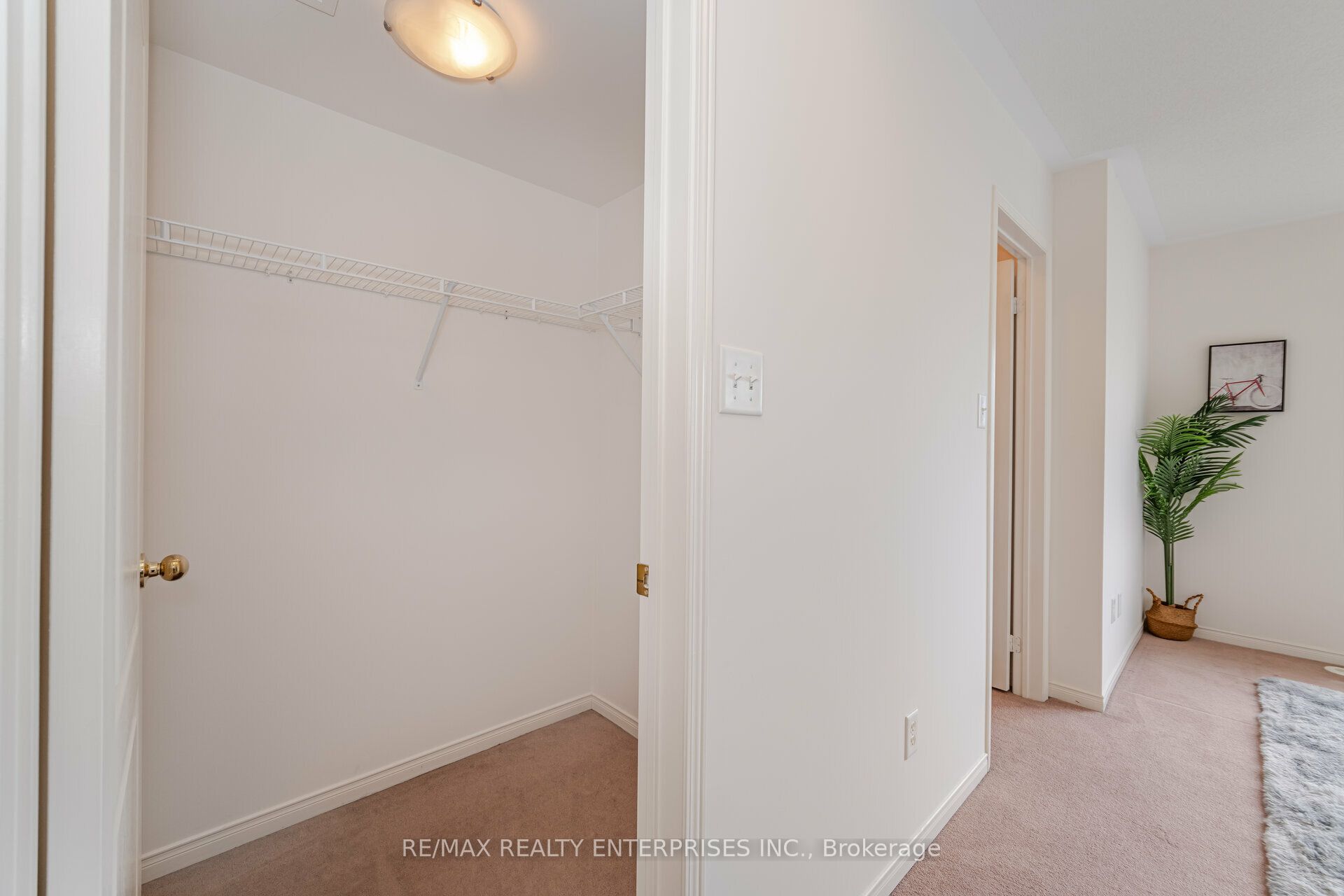 3375 Thomas Street 3 Property Photo 16