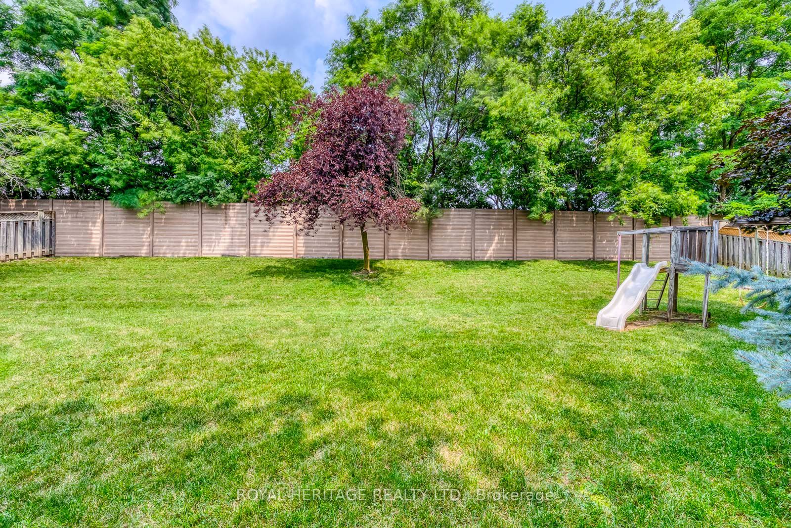1451 Ravensmoor Crescent Property Photo 45