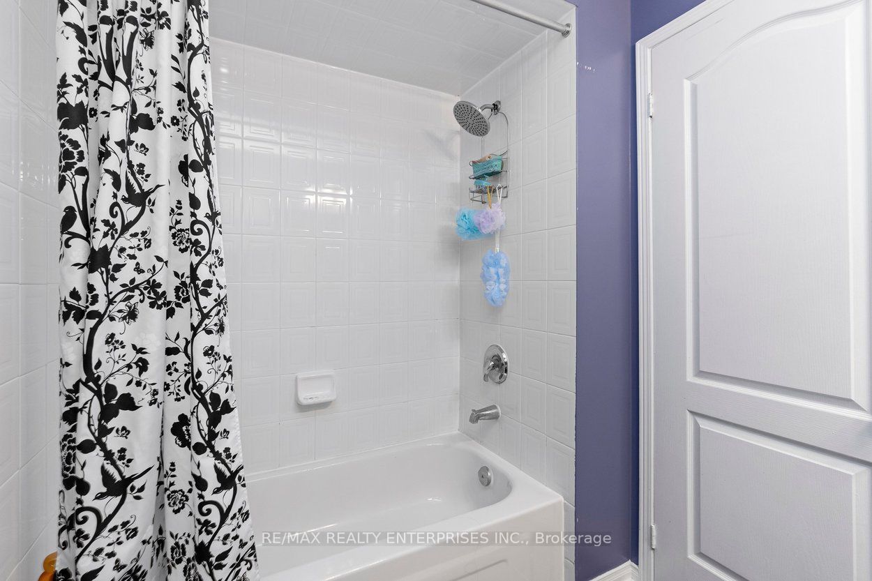 2248 Seton Crescent Property Photo 28