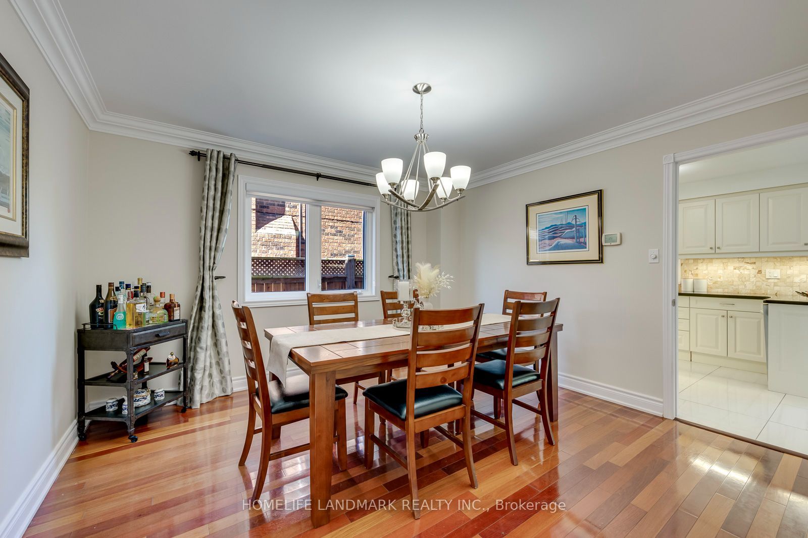 2935 Kingsway Drive Property Photo 17