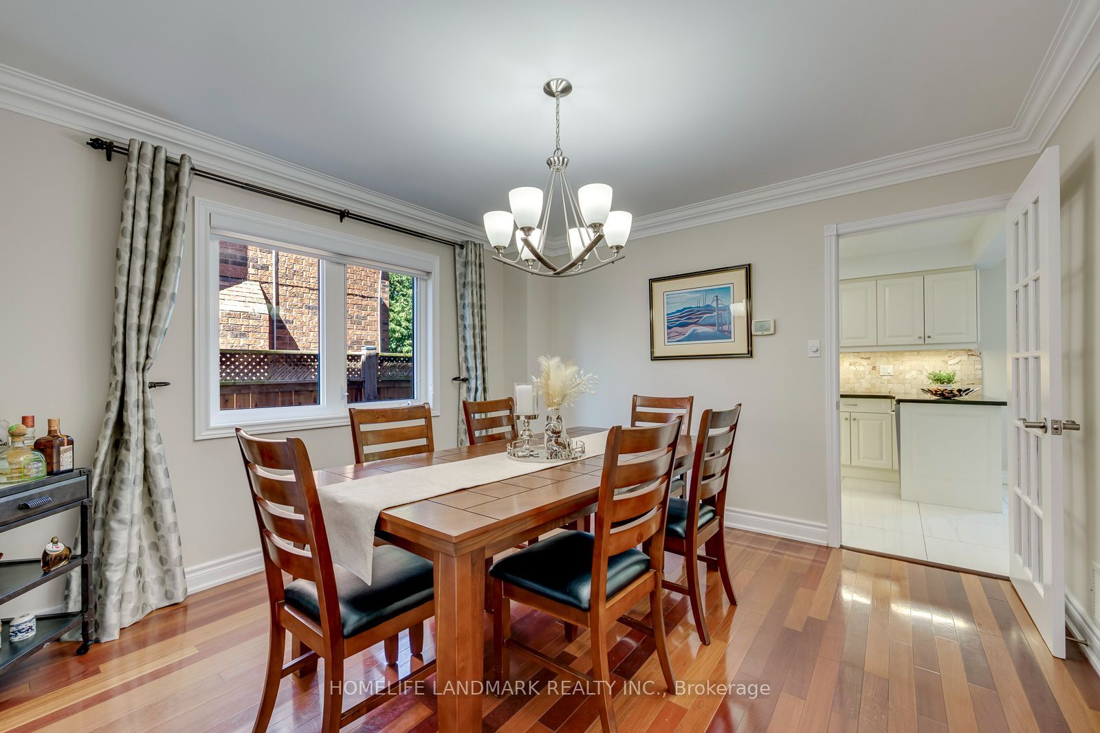2935 Kingsway Drive Property Photo 18