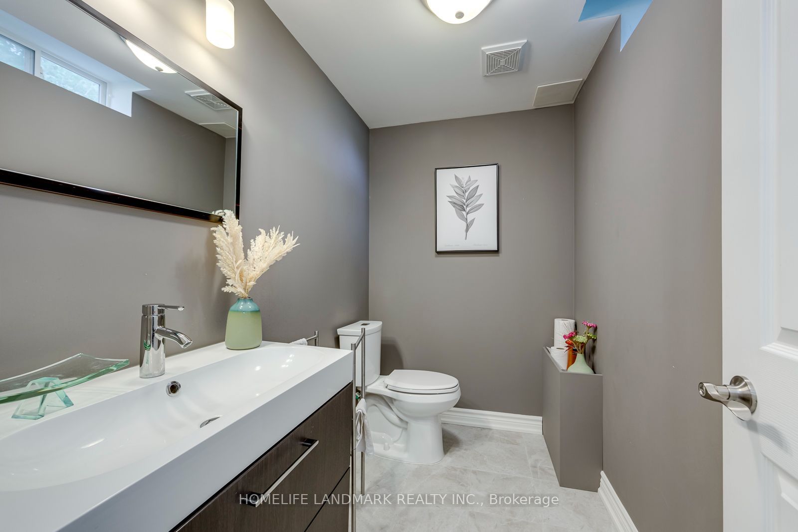 2935 Kingsway Drive Property Photo 42