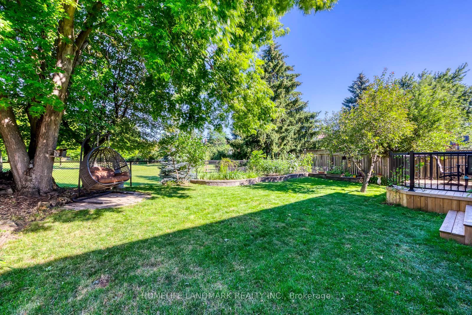 2935 Kingsway Drive Property Photo 45