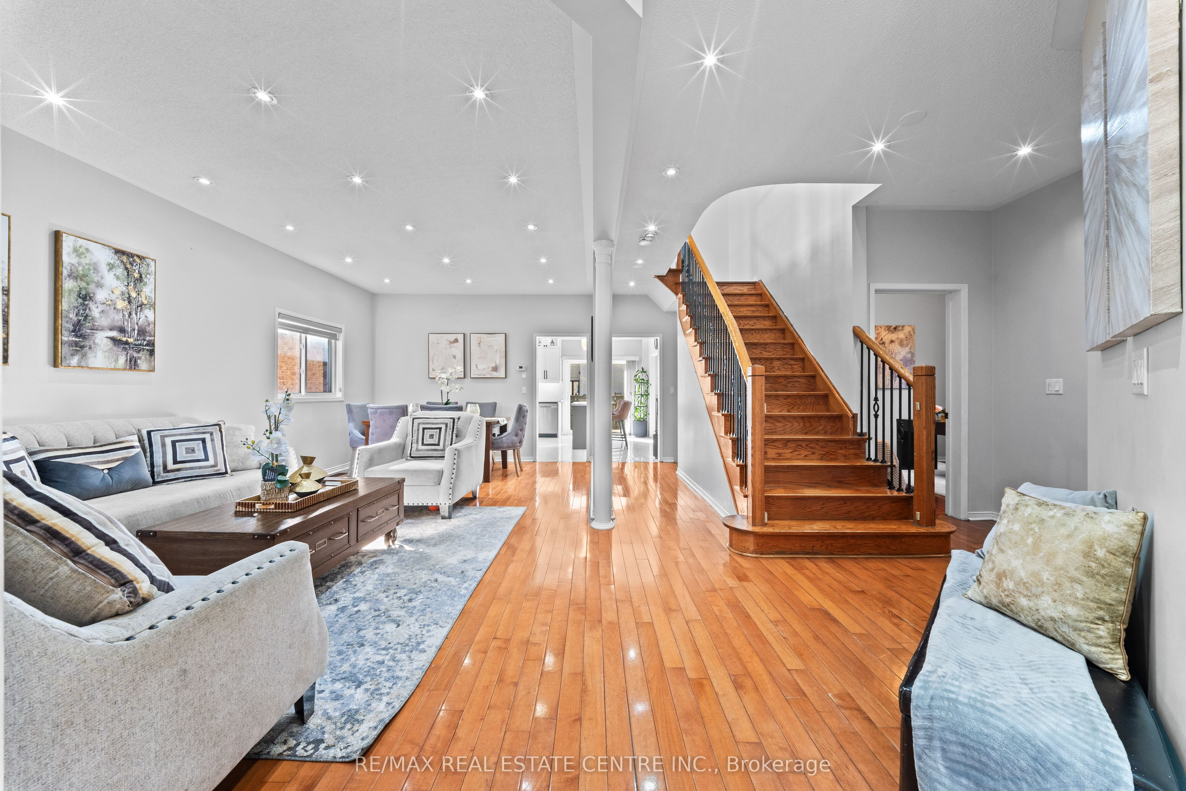 10 Midvale Road Property Photo 6