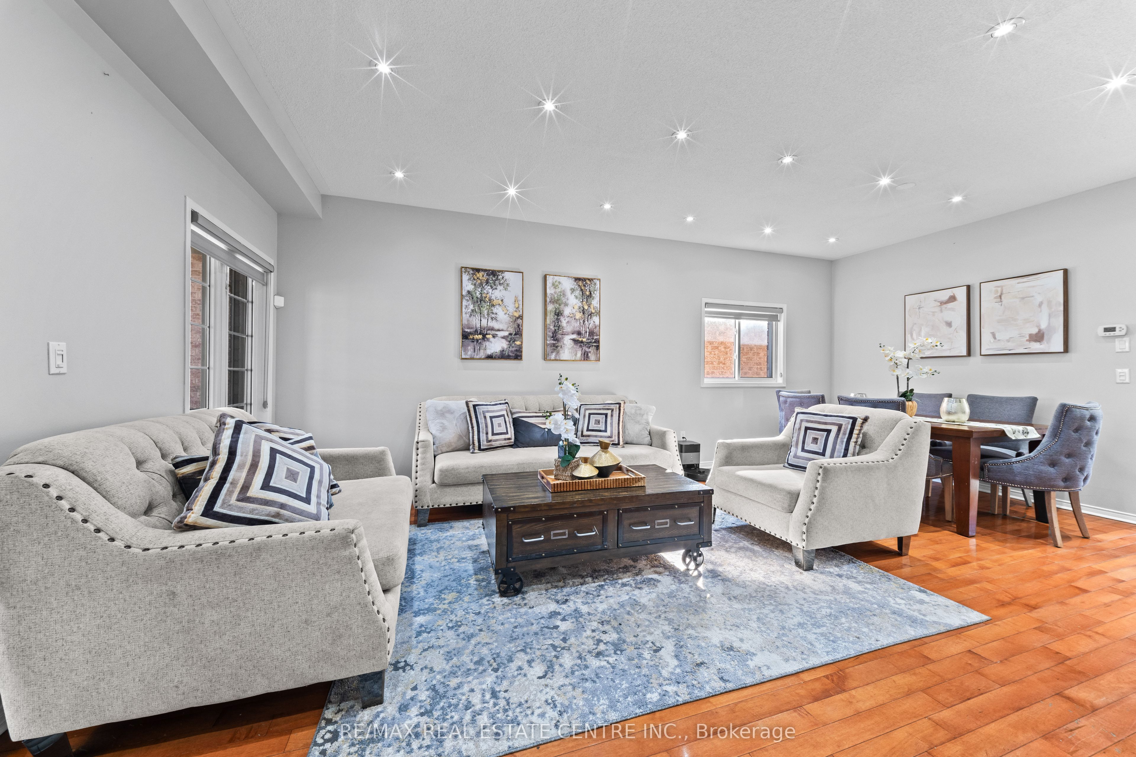 10 Midvale Road Property Photo 7