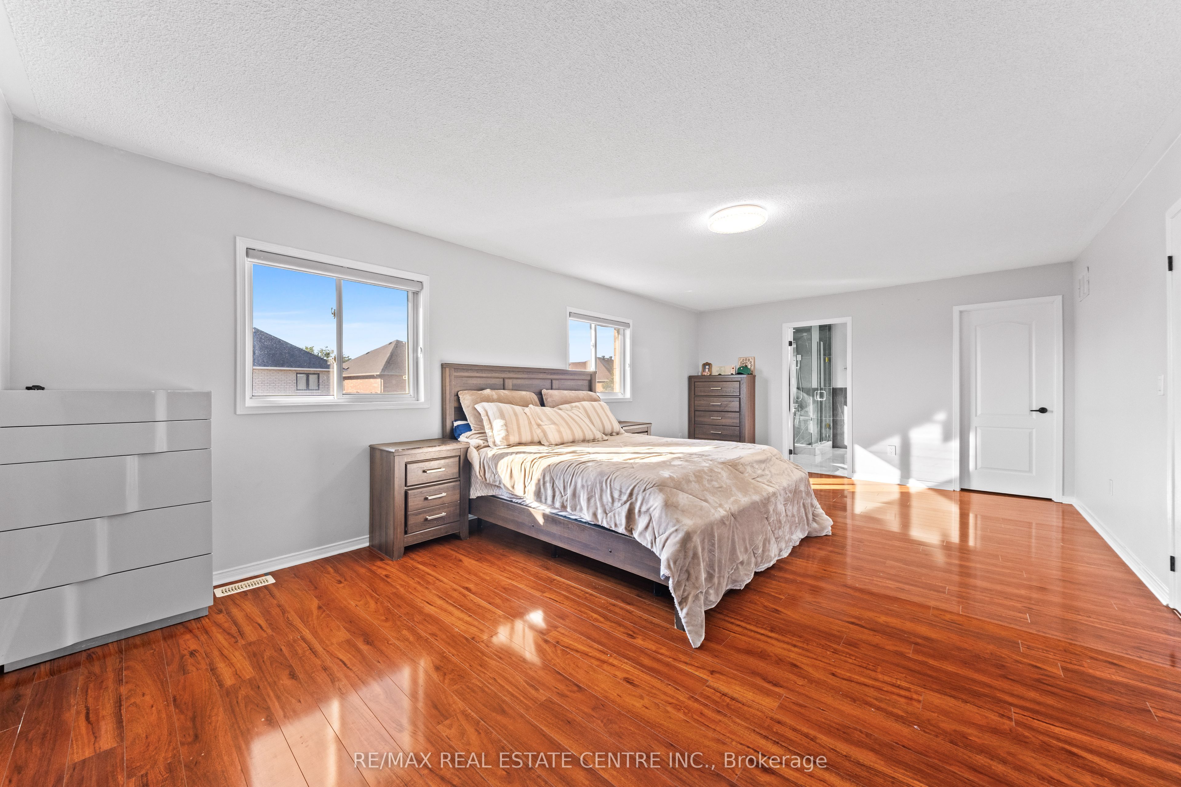 10 Midvale Road Property Photo 20