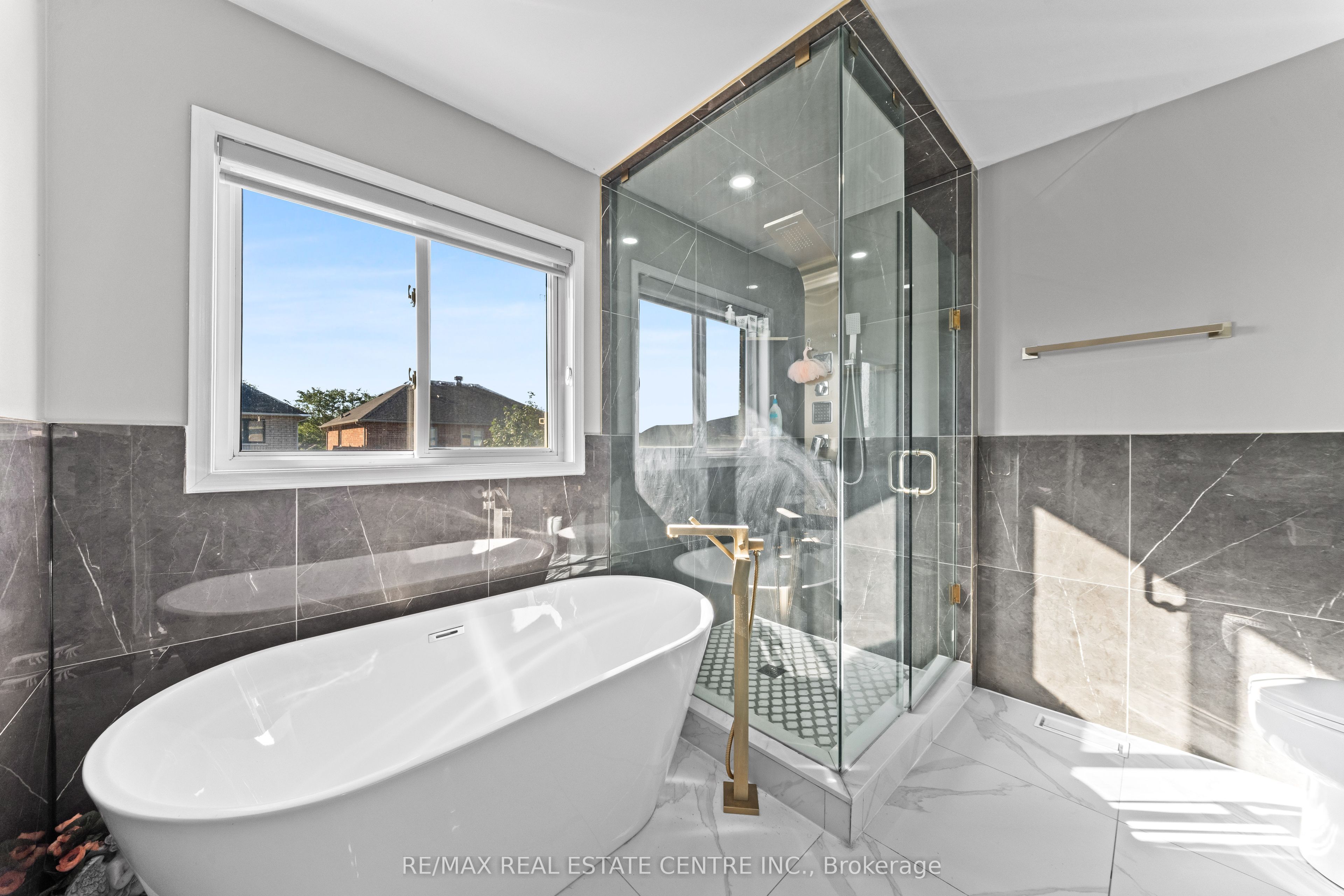 10 Midvale Road Property Photo 22
