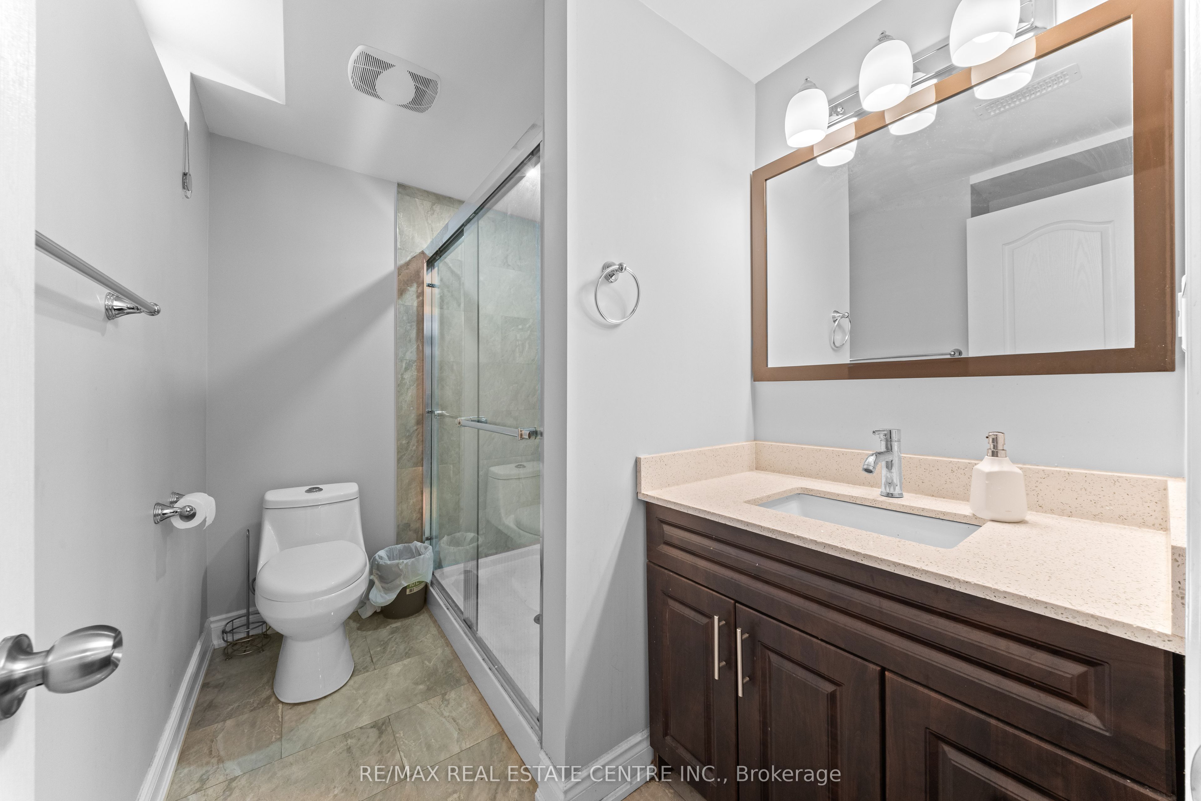10 Midvale Road Property Photo 33