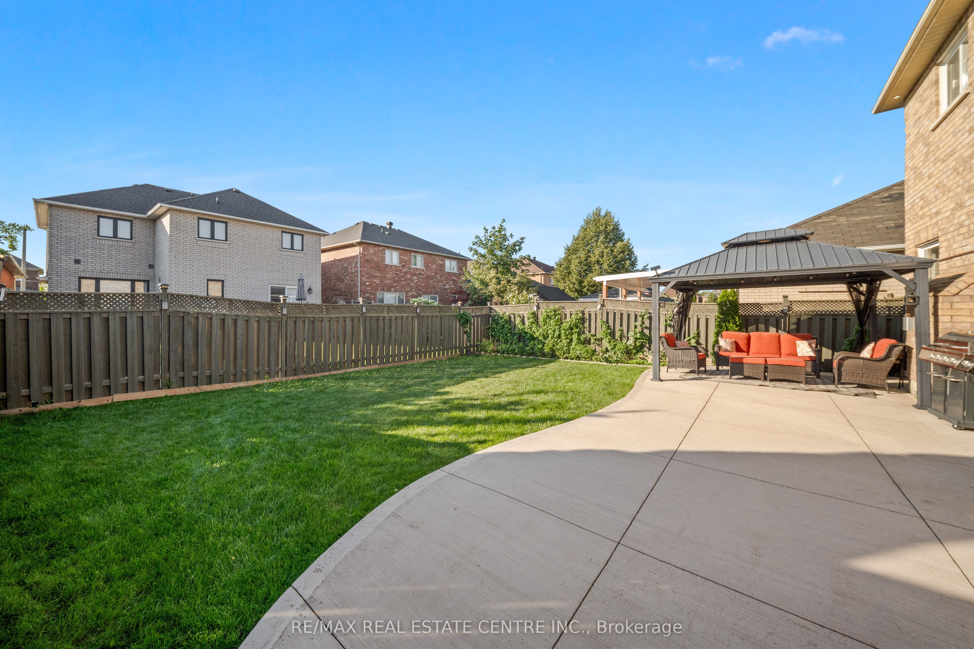 10 Midvale Road Property Photo 34