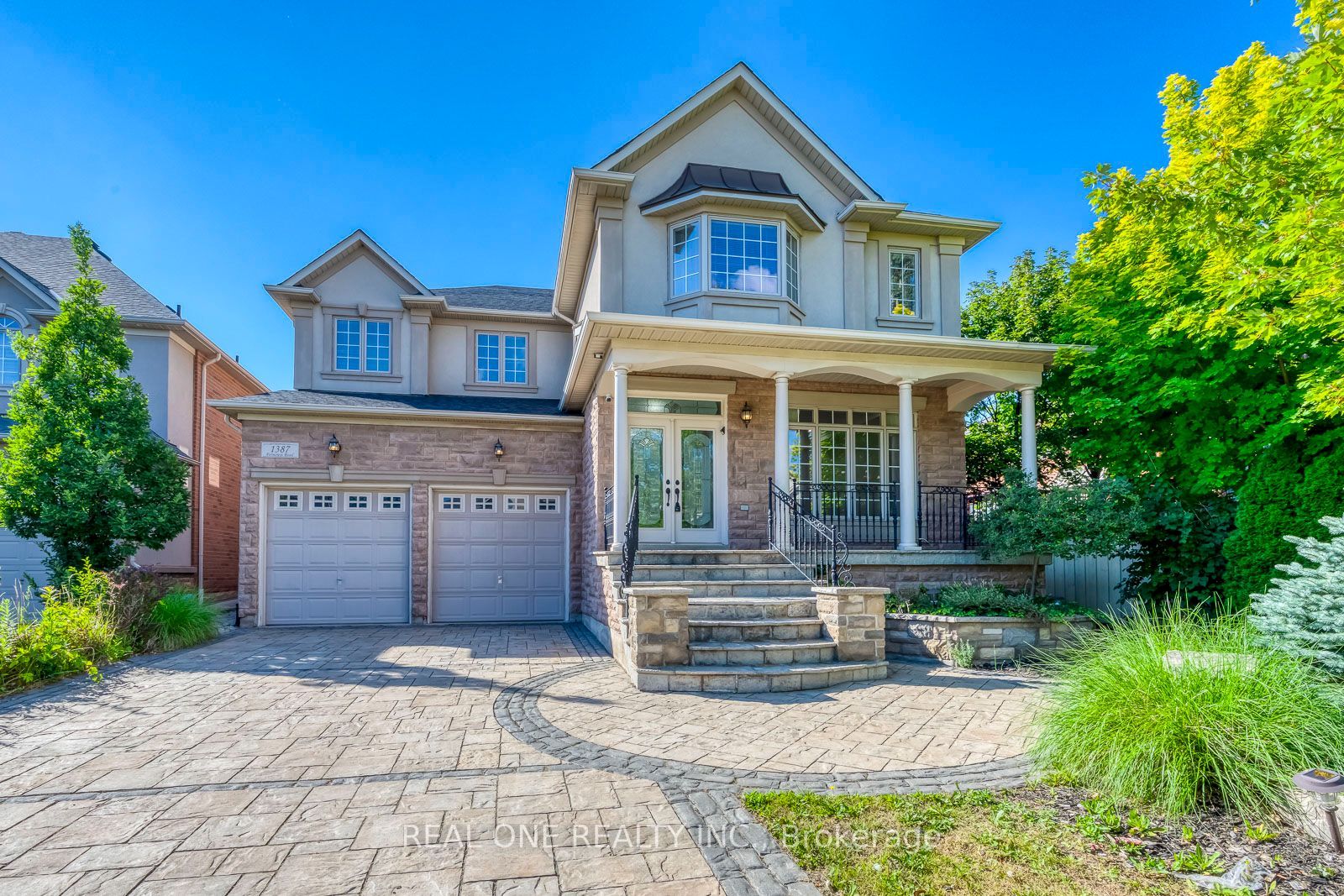 1387 Ferncrest Road