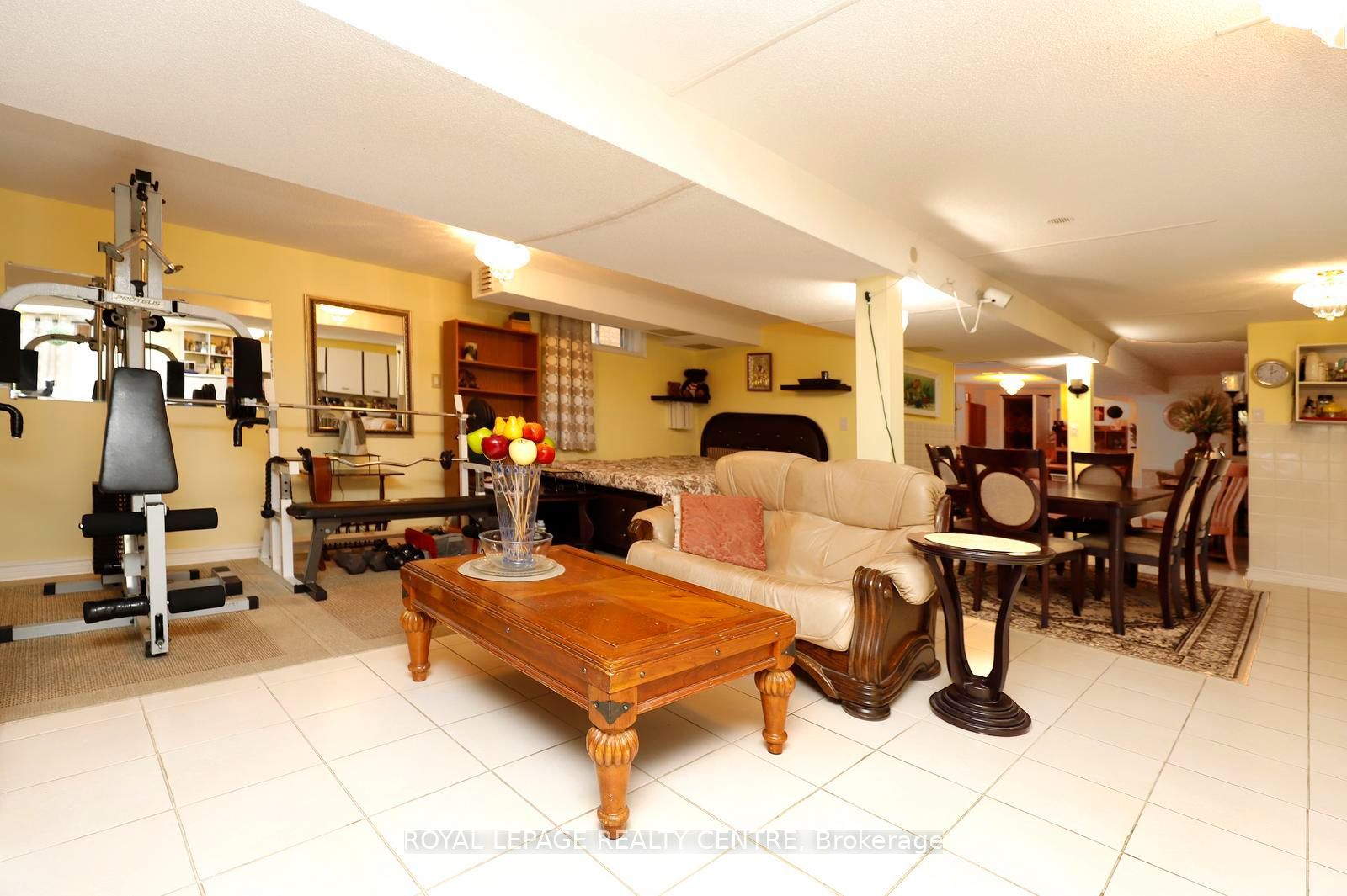 690 Ashprior Avenue Property Photo 39