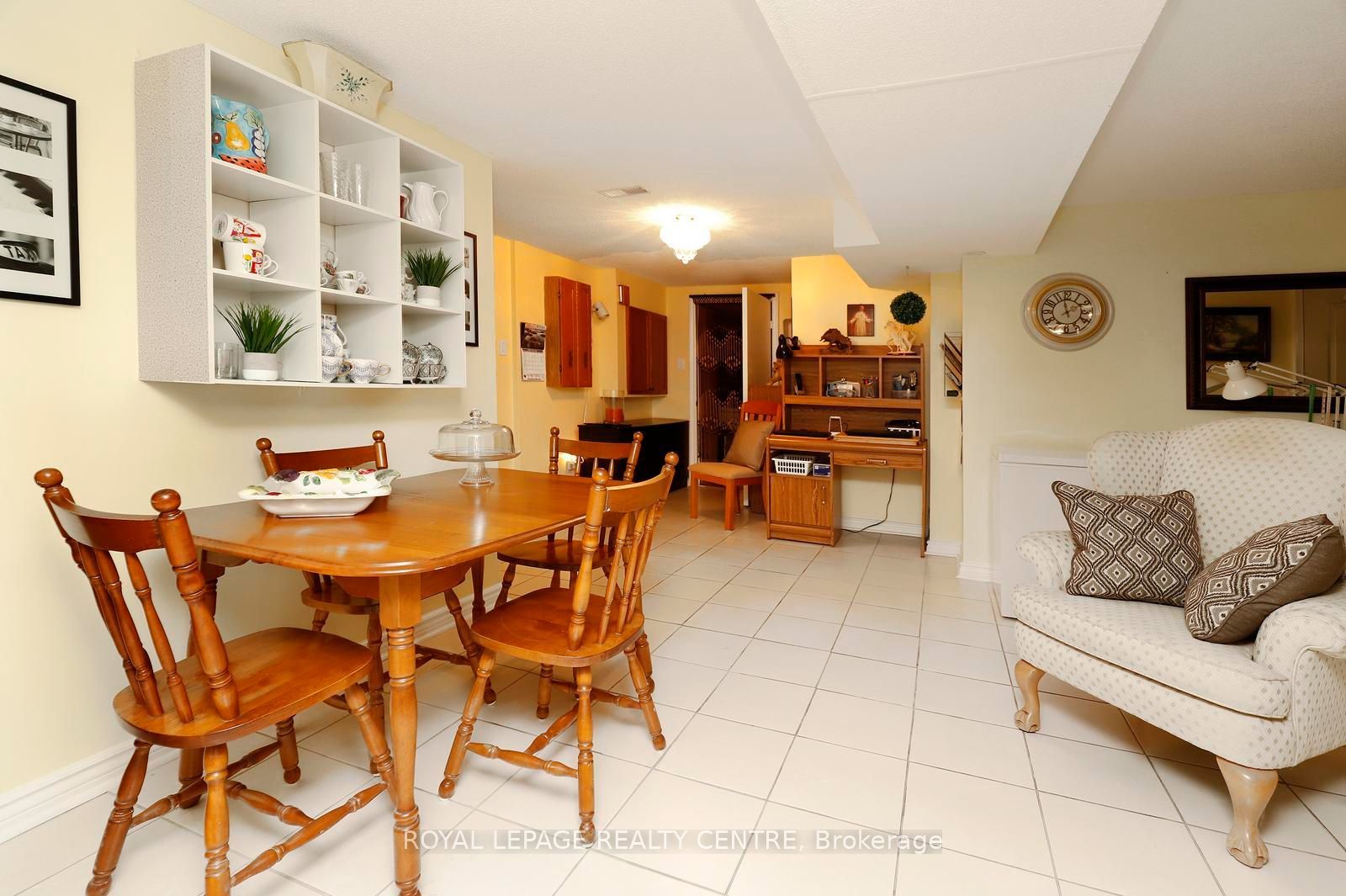 690 Ashprior Avenue Property Photo 41