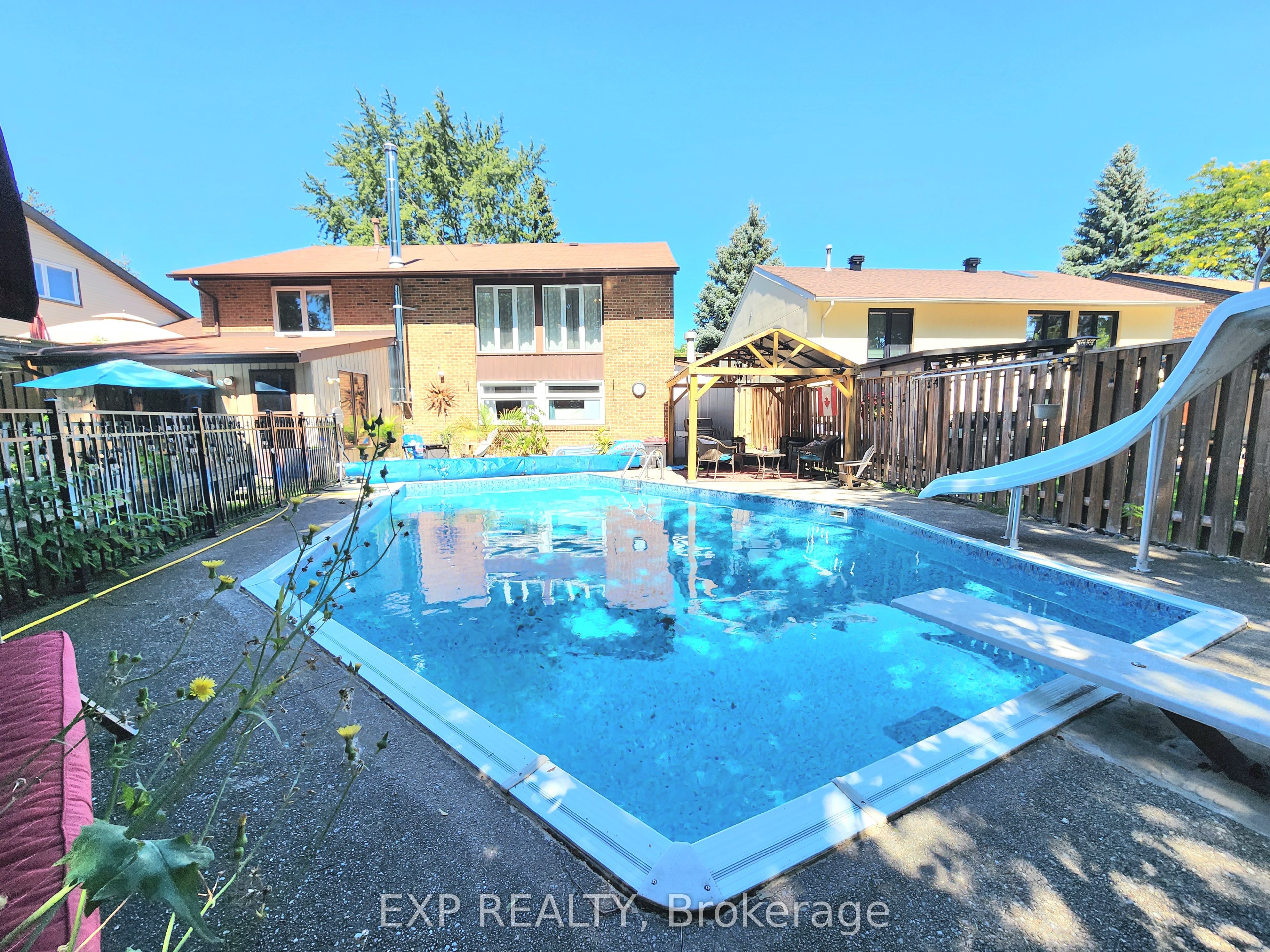 2832 Windwood Drive Property Photo 2