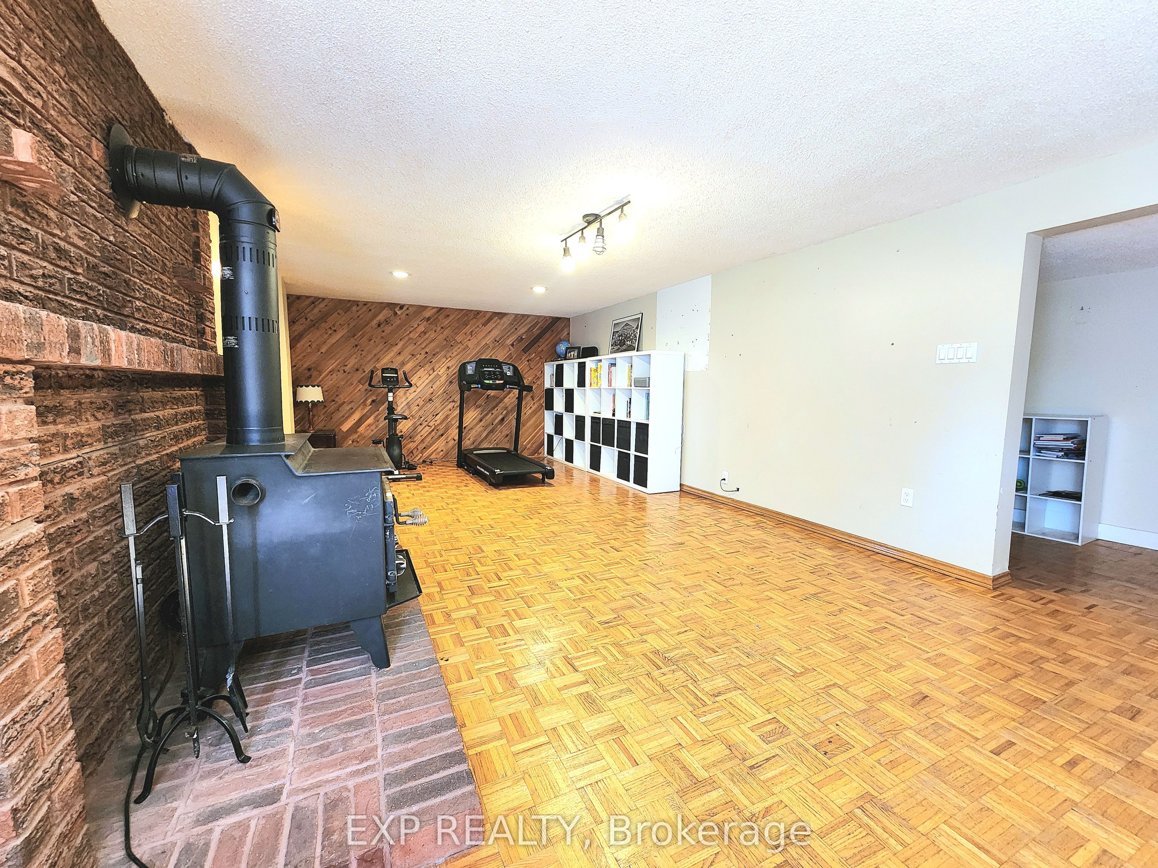 2832 Windwood Drive Property Photo 15