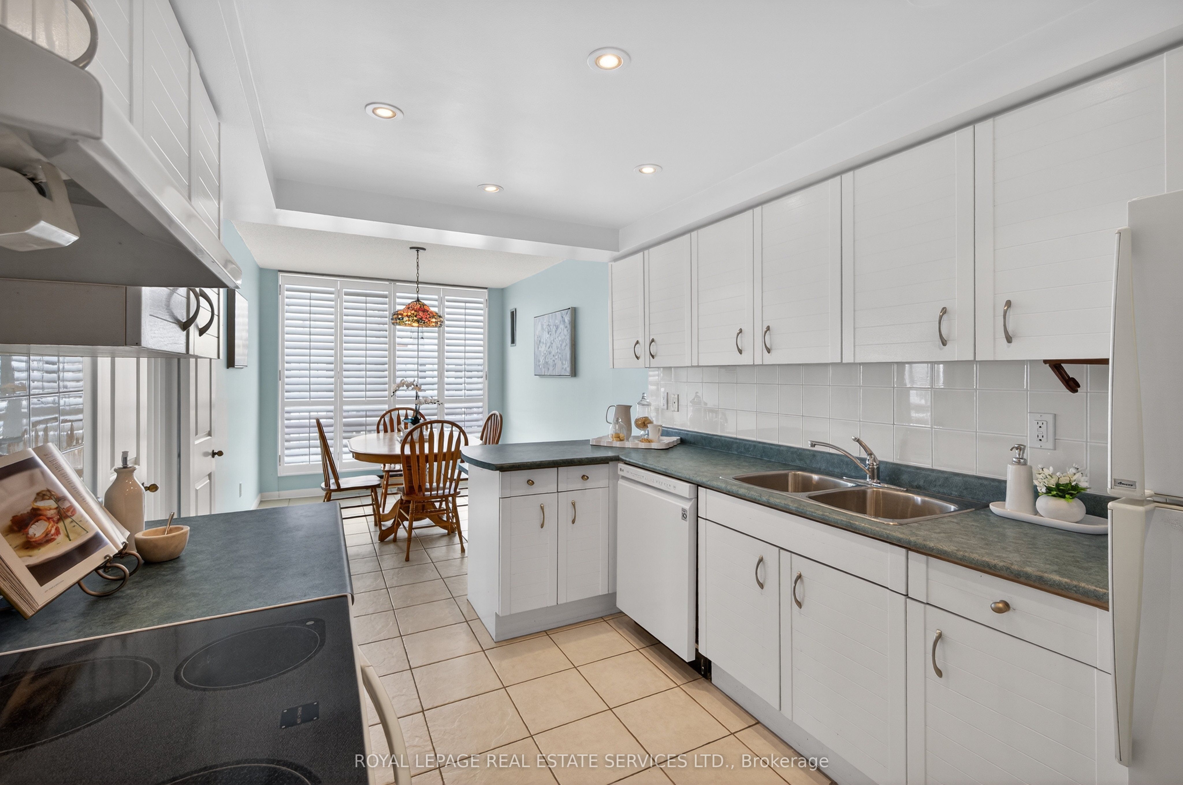 2180 Marine Drive 1601 Property Photo 10