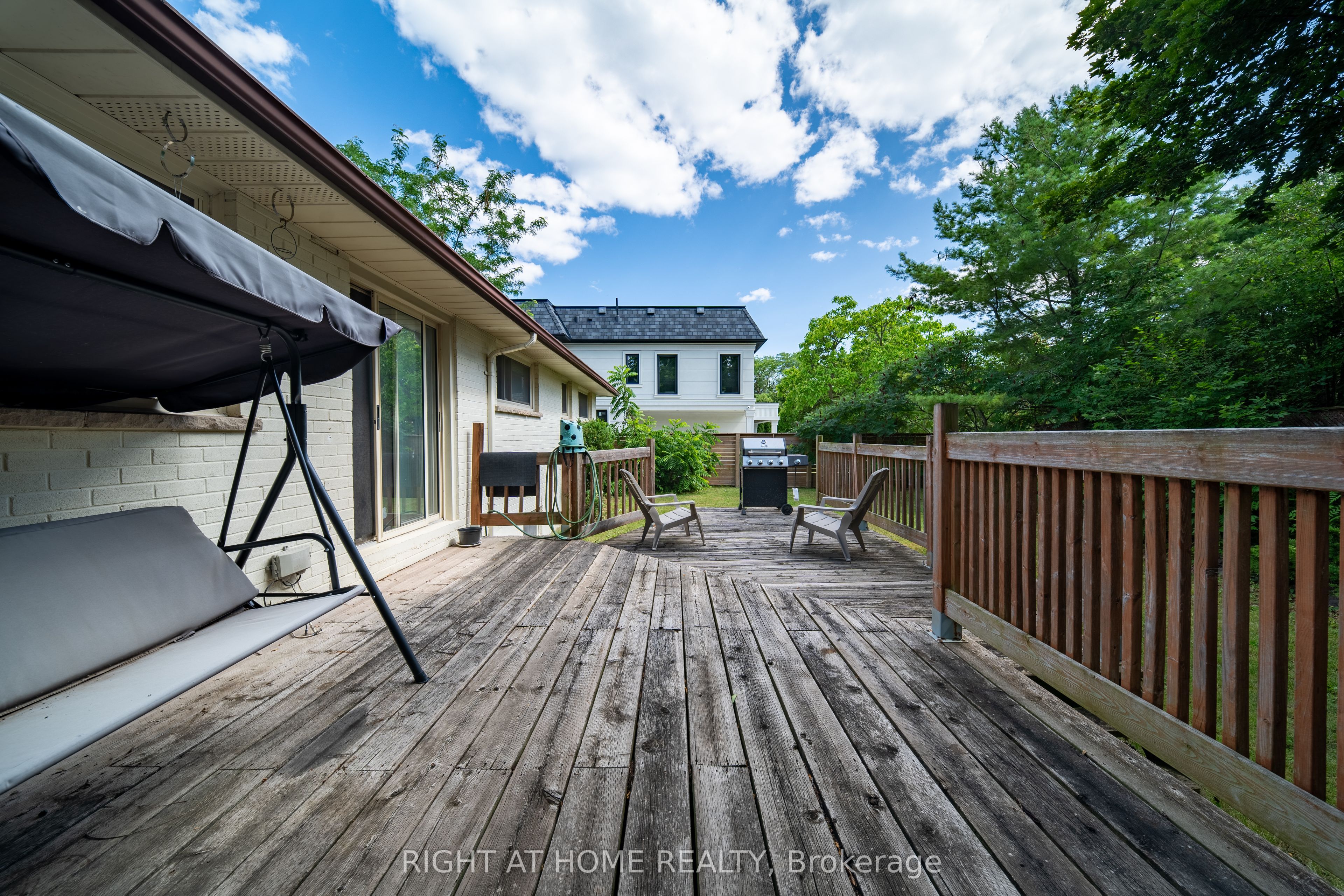 398 Tennyson Drive Property Photo 11