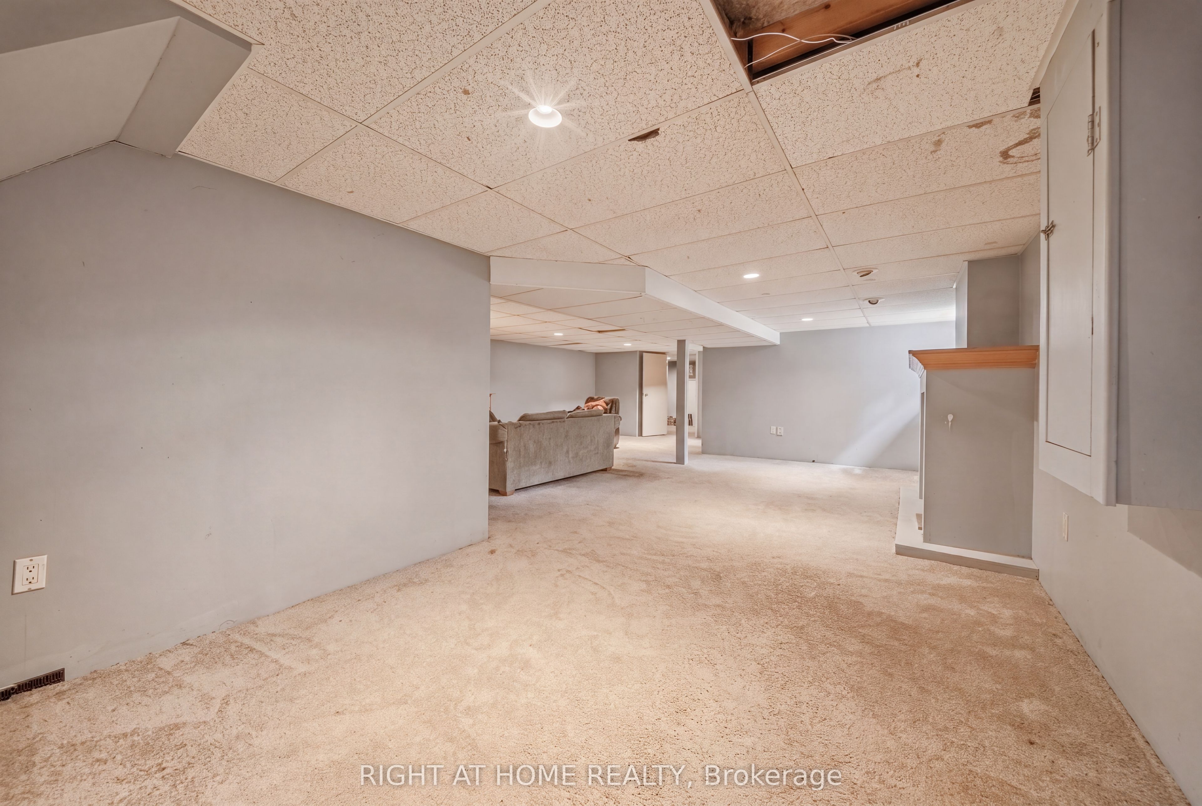 398 Tennyson Drive Property Photo 21