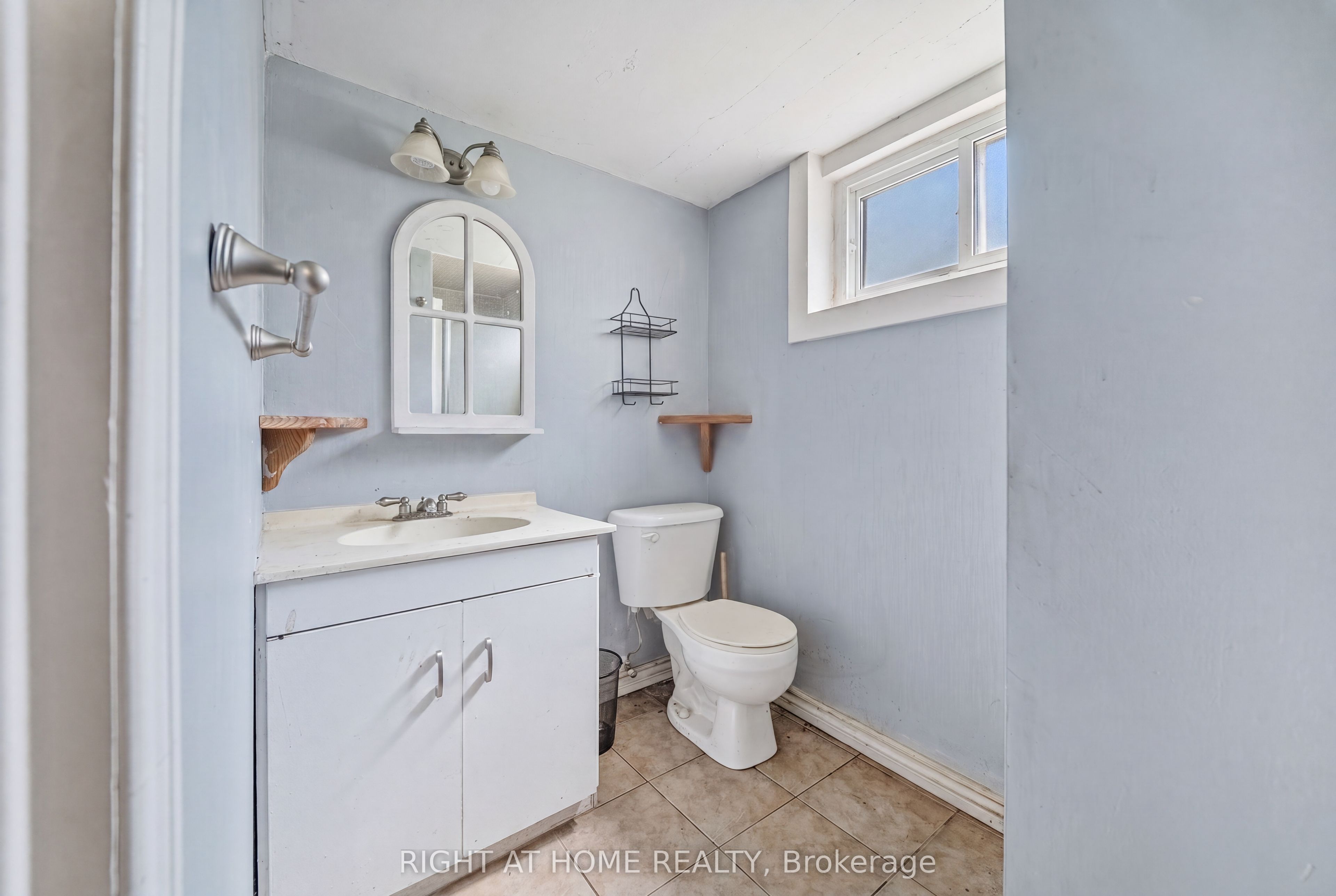 398 Tennyson Drive Property Photo 29