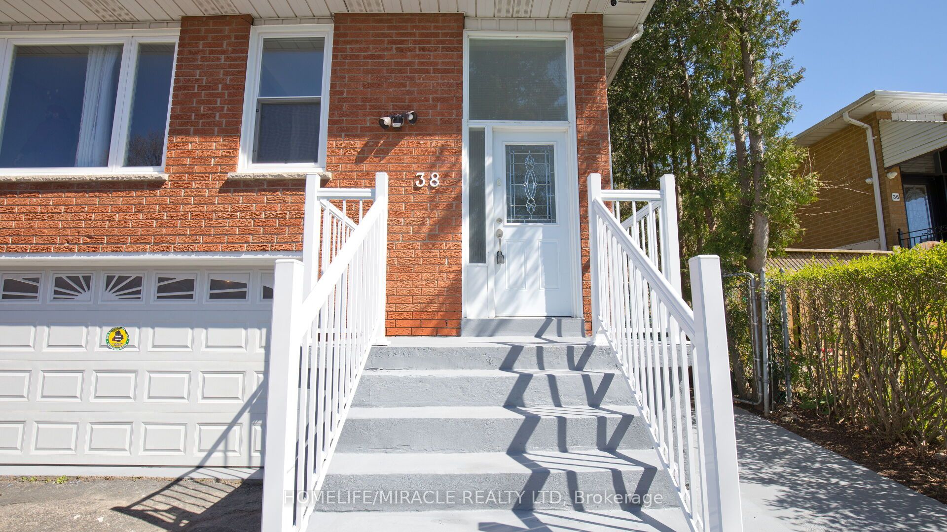 38 Medici Place Property Photo 2